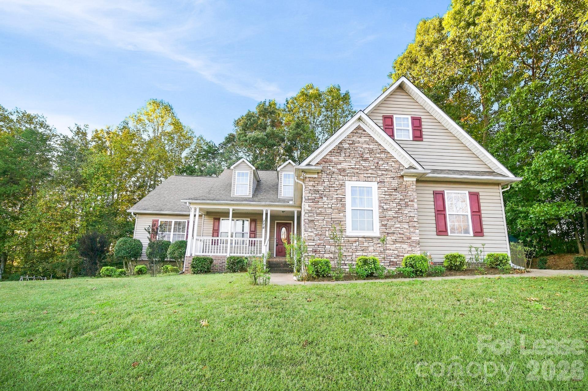 Single Family Residence at 118 Sundance Circle, Statesville, photo 3 of 19