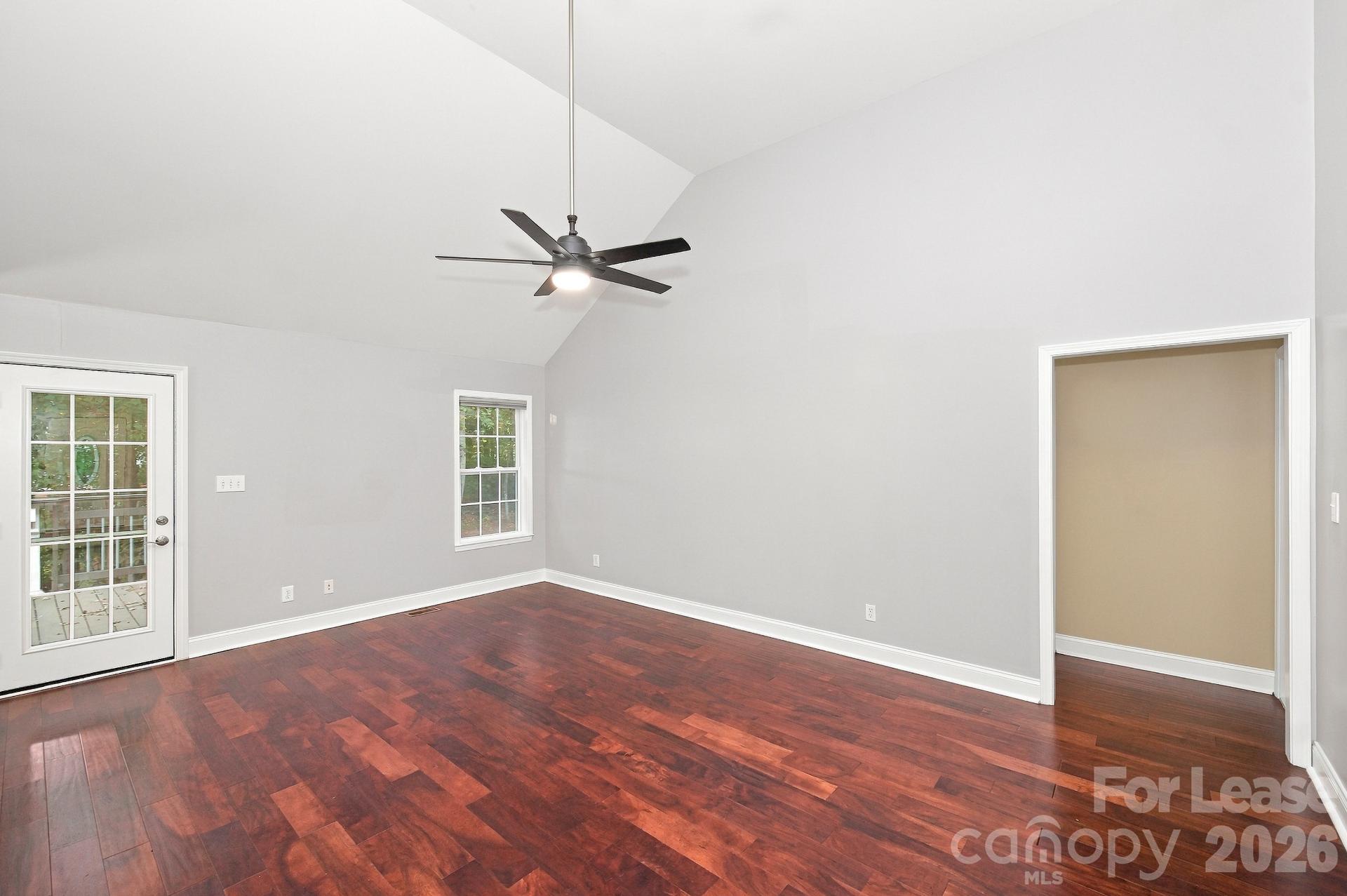 Single Family Residence at 118 Sundance Circle, Statesville, photo 6 of 19
