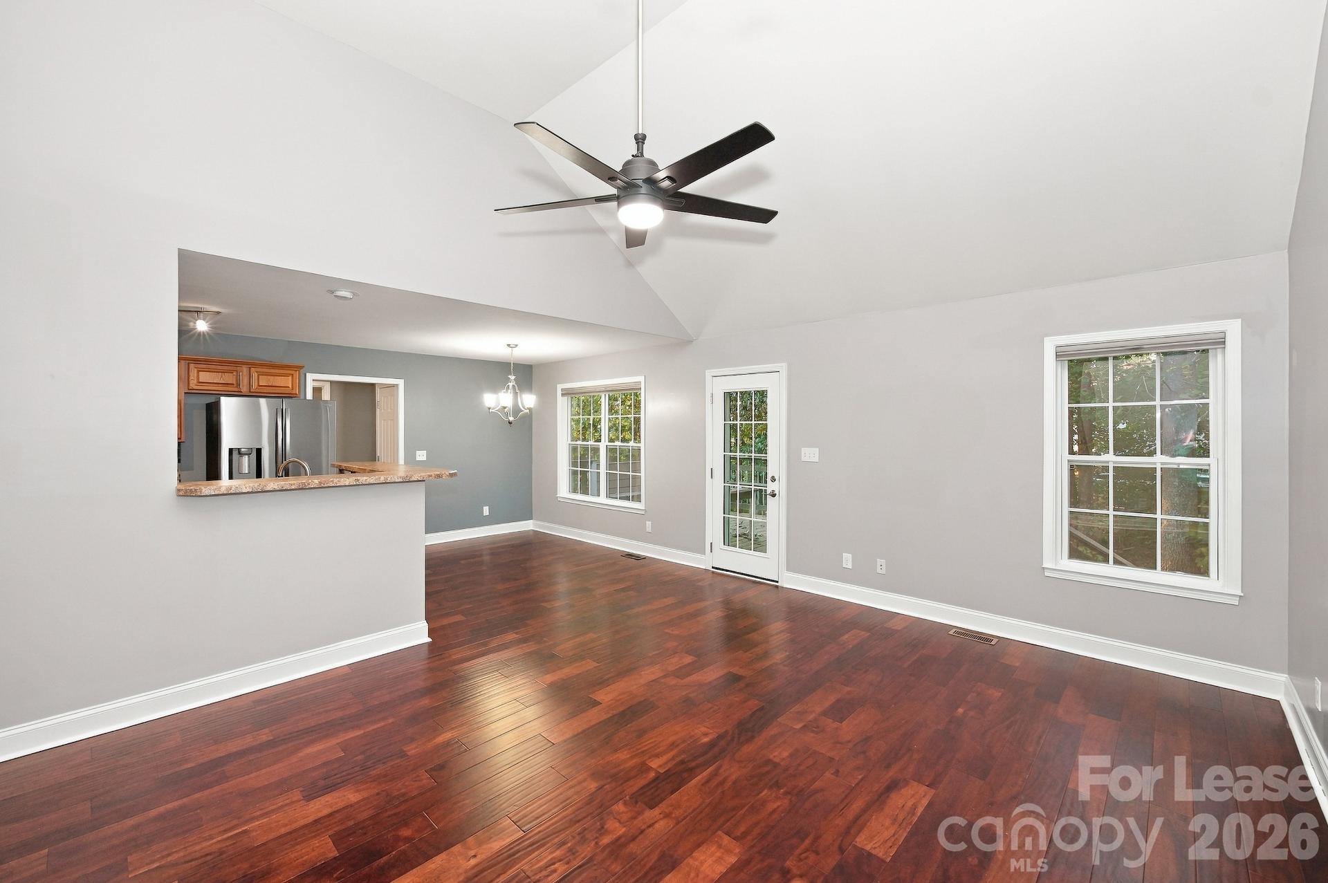 Single Family Residence at 118 Sundance Circle, Statesville, photo 8 of 19