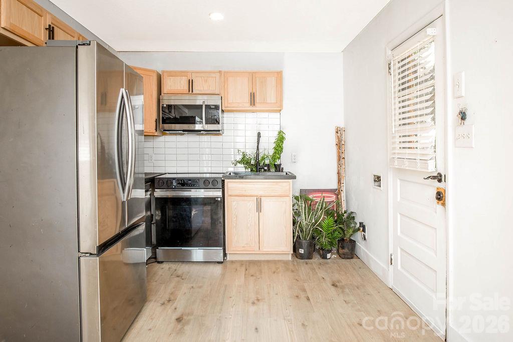Kitchen - 14903 Beatties Ford Road, Huntersville