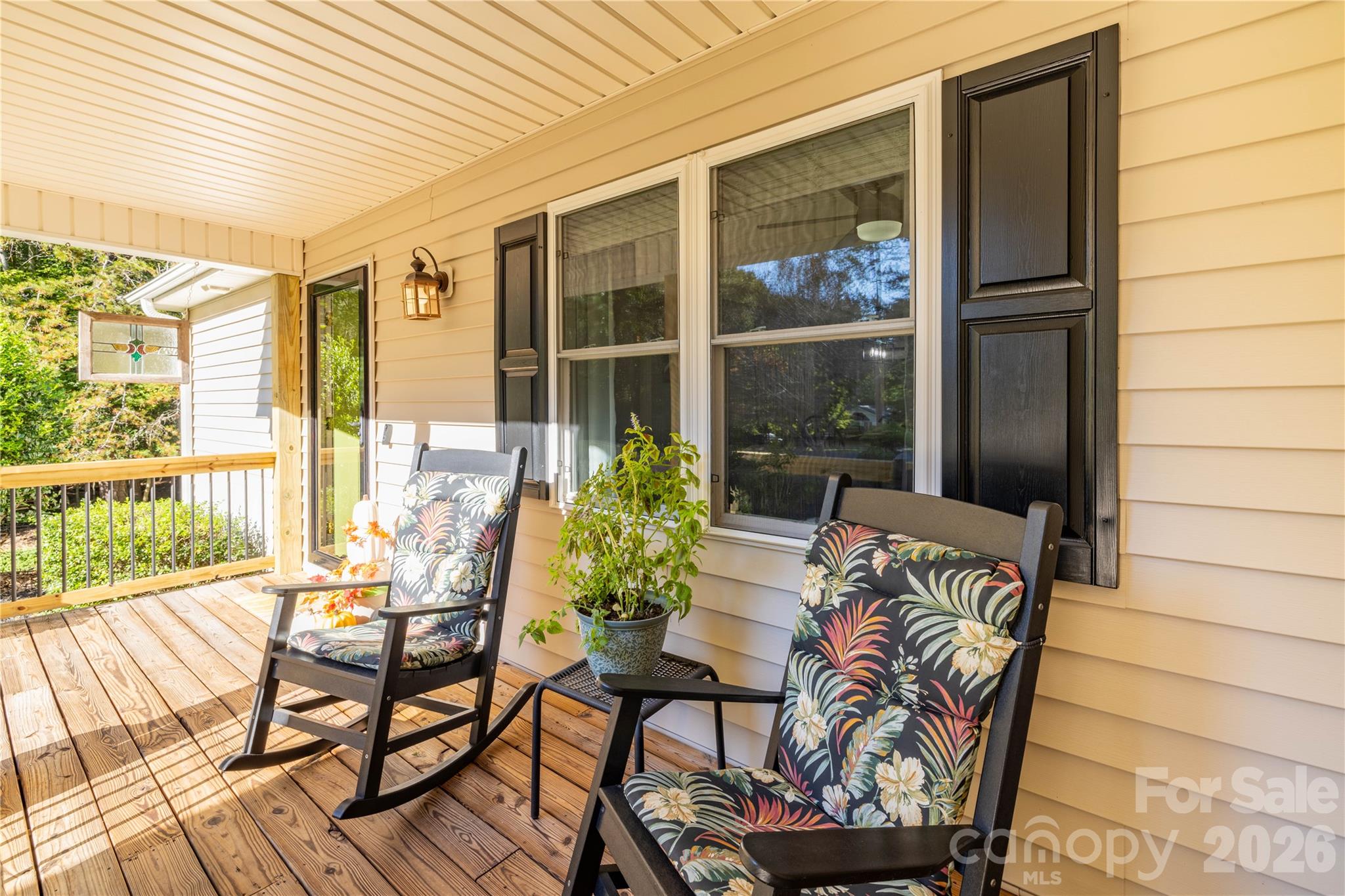 Rocking Chair Porch - 571 Newport Drive, Mount Gilead
