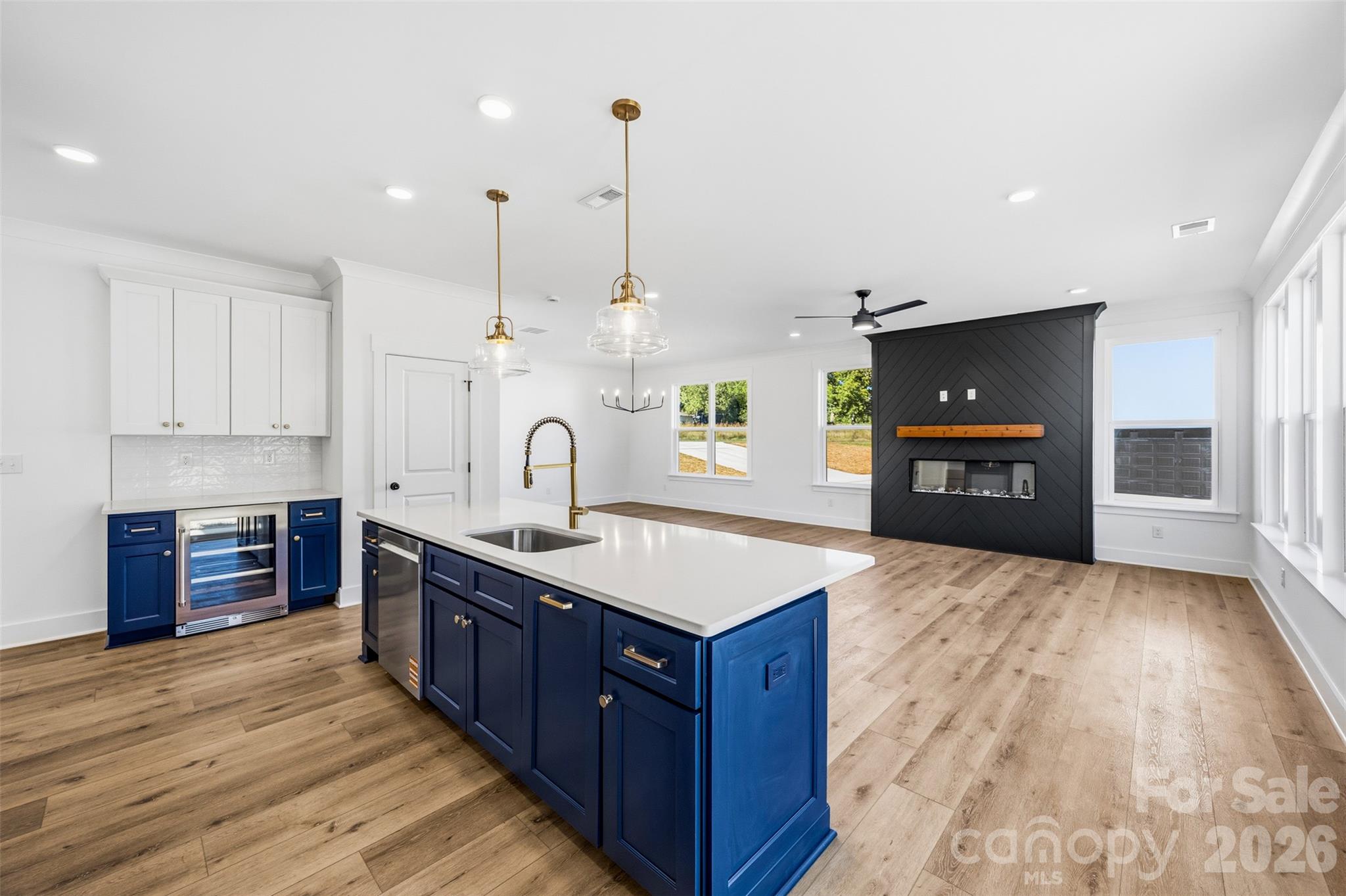 Single Family Residence at 1511 Lingerfelt Farm Drive, Bessemer City, photo 11 of 40