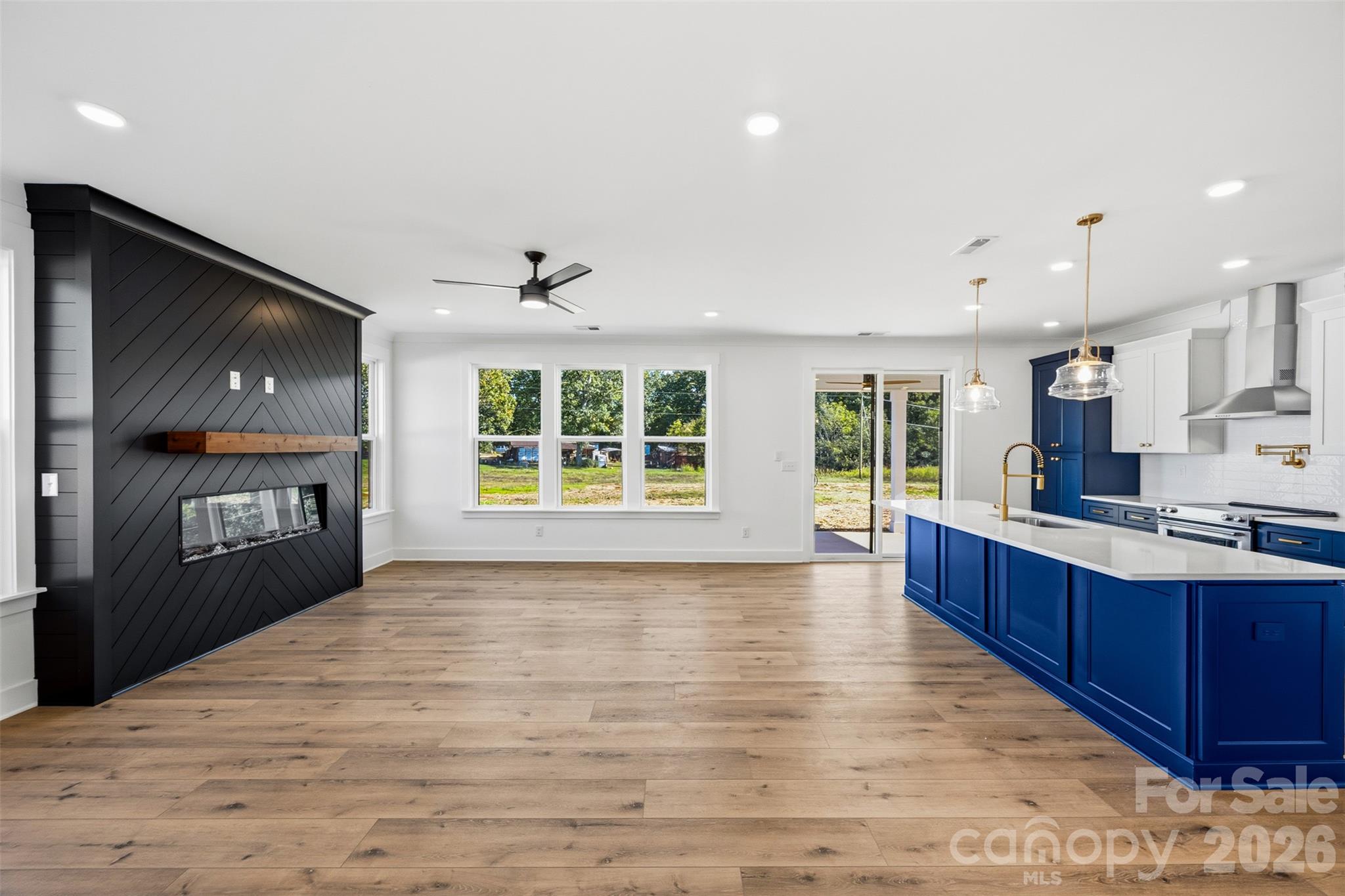 Single Family Residence at 1511 Lingerfelt Farm Drive, Bessemer City, photo 15 of 40