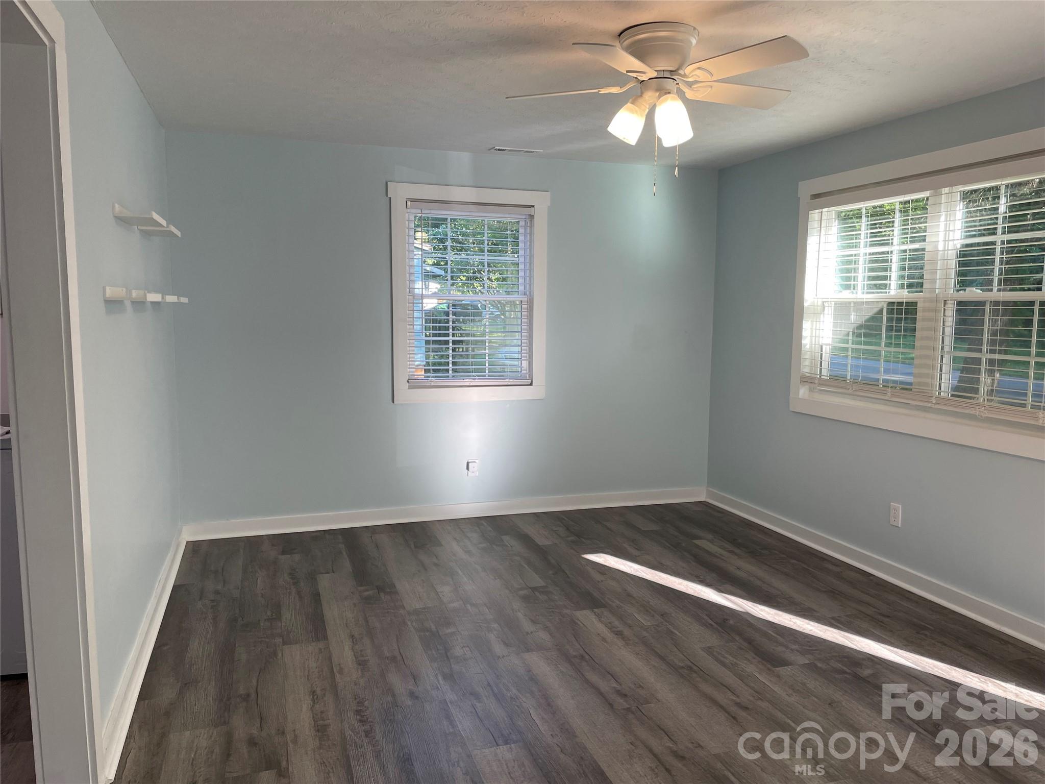 Single Family Residence at 712 Bridges Drive, Kings Mountain, photo 3 of 16