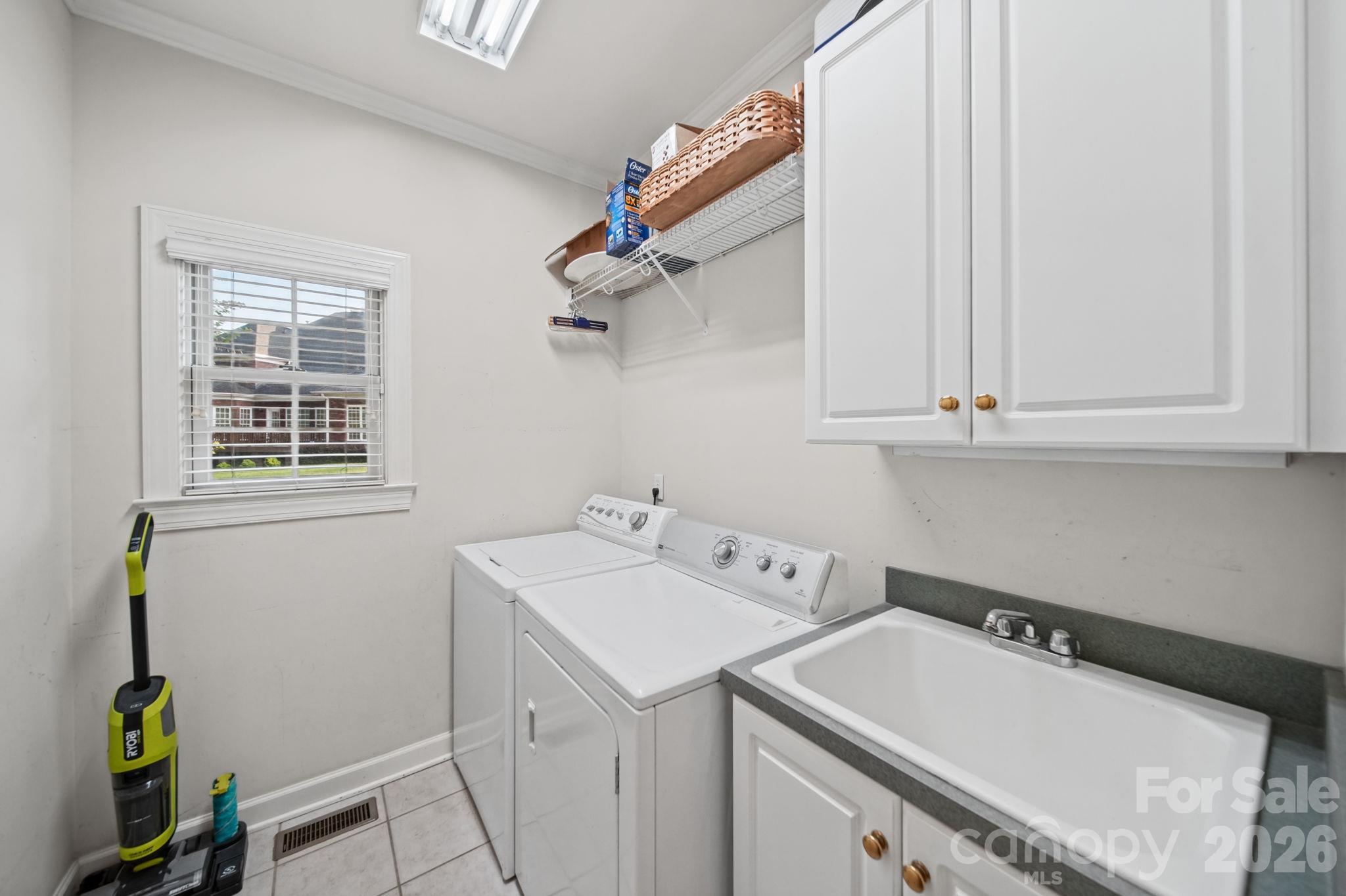 Single Family Residence at 1221 Rittenhouse Lane, Rock Hill, photo 9 of 24
