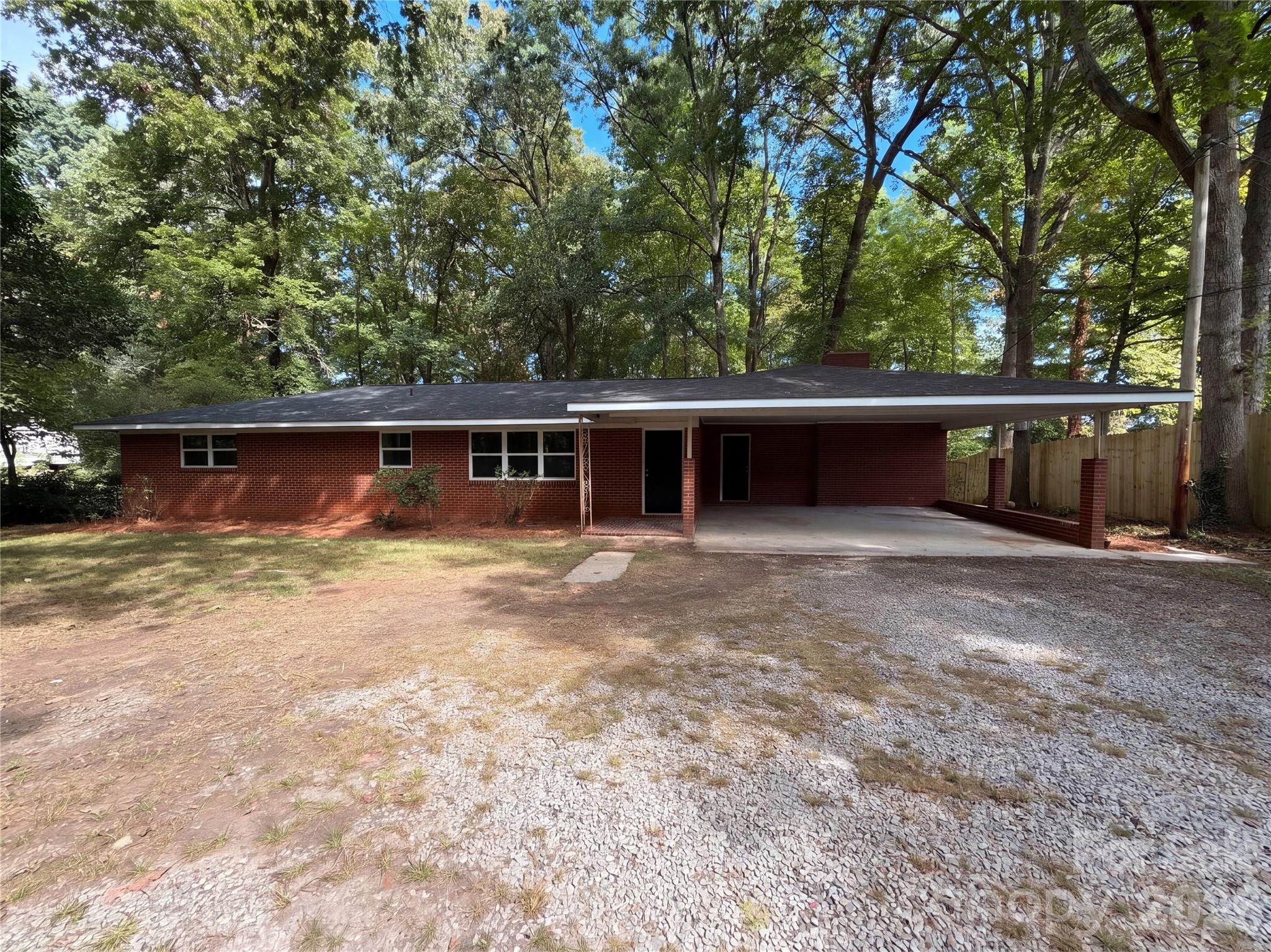 1632 Carolina Circle