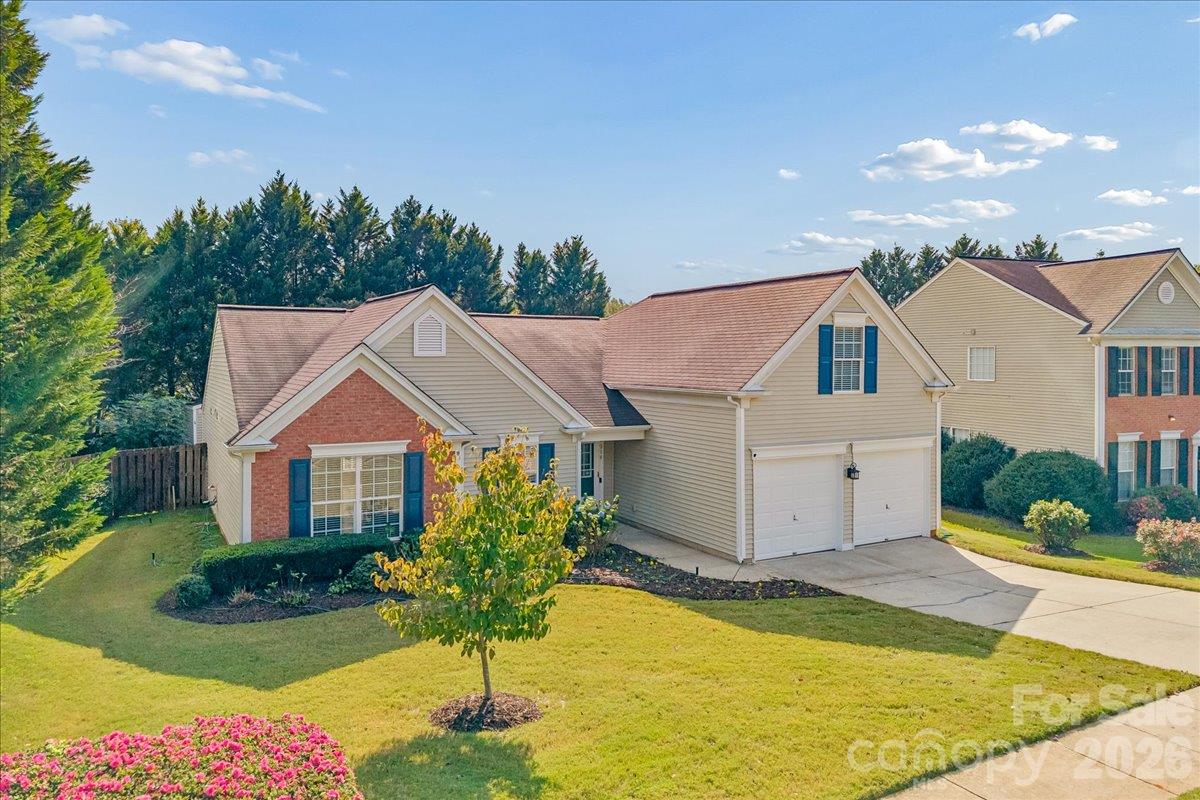 Single Family Residence at 9214 Culcairn Road, Huntersville, photo 2 of 47