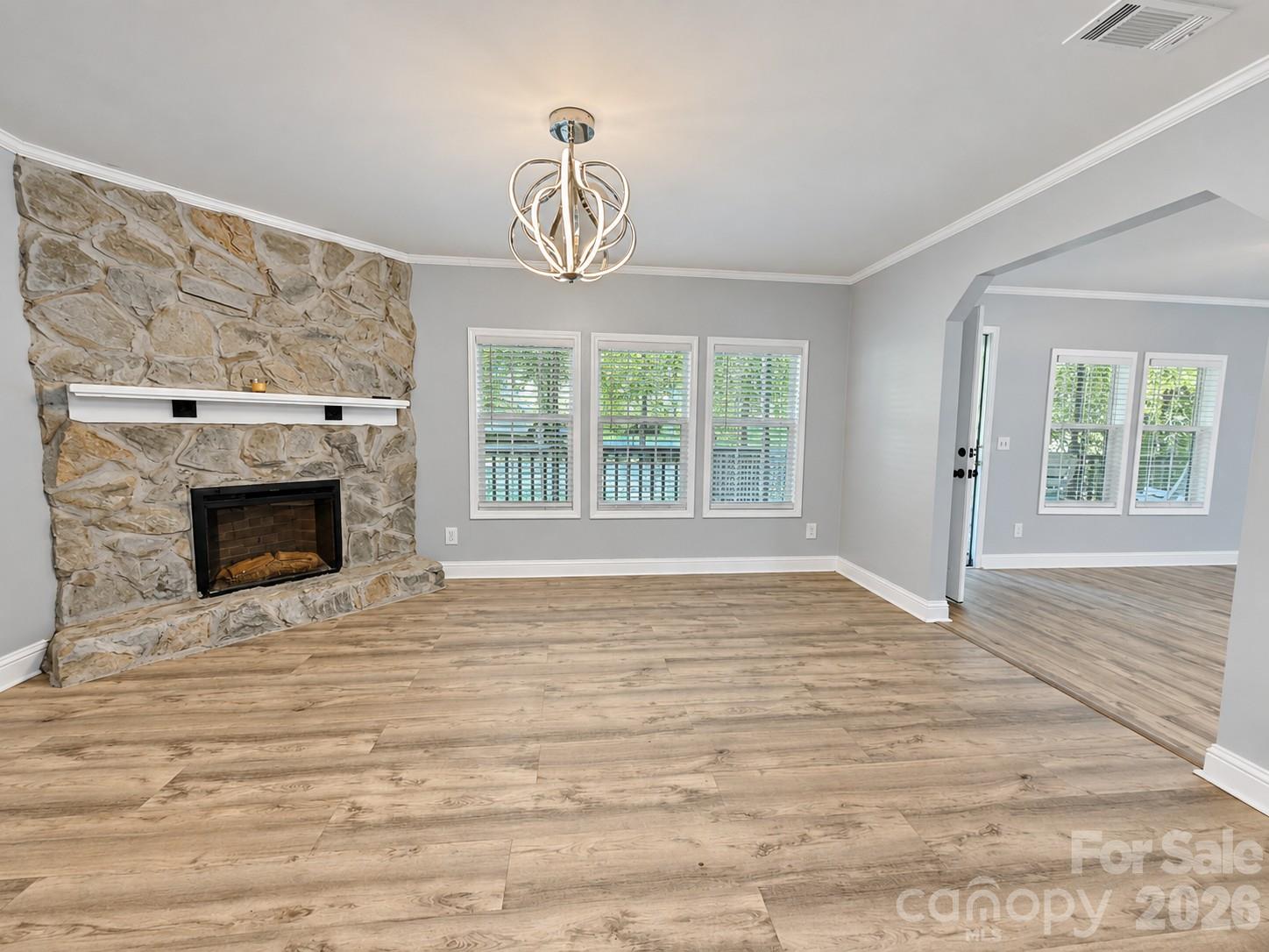 Single Family Residence at 116 Springdale Drive, York, photo 9 of 40