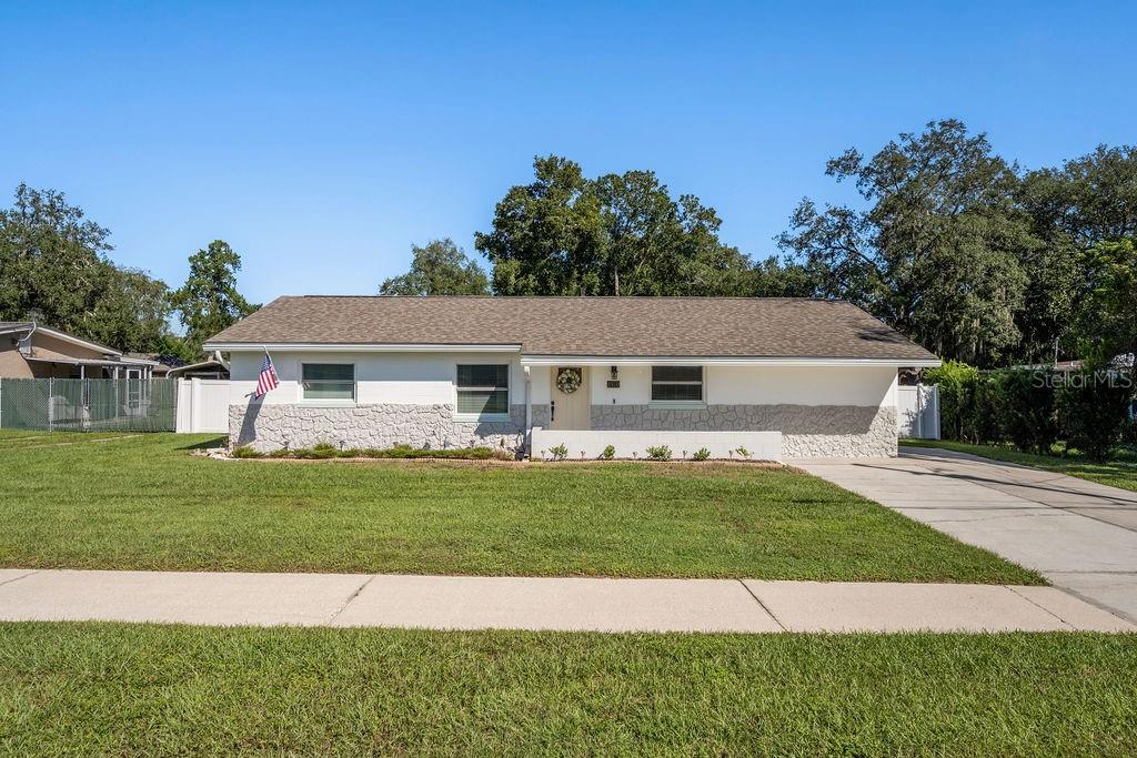 1970 W LAKE BRANTLEY RD