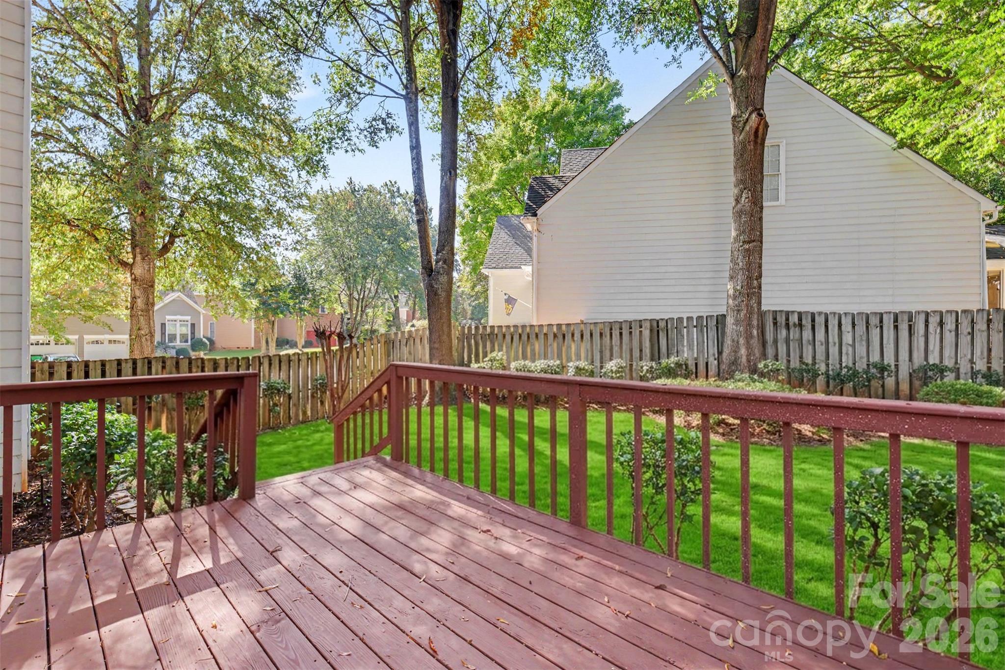 Single Family Residence at 2103 Sablewood Drive, Charlotte, photo 25 of 33