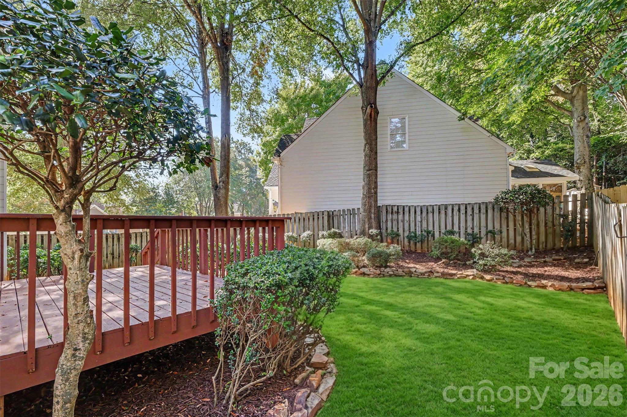 Single Family Residence at 2103 Sablewood Drive, Charlotte, photo 27 of 33
