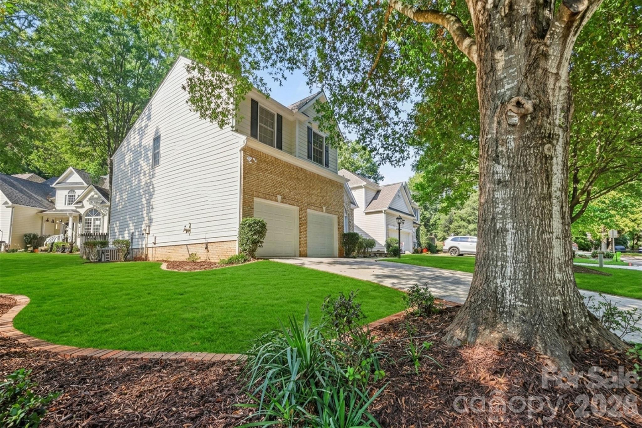 Single Family Residence at 2103 Sablewood Drive, Charlotte, photo 29 of 33