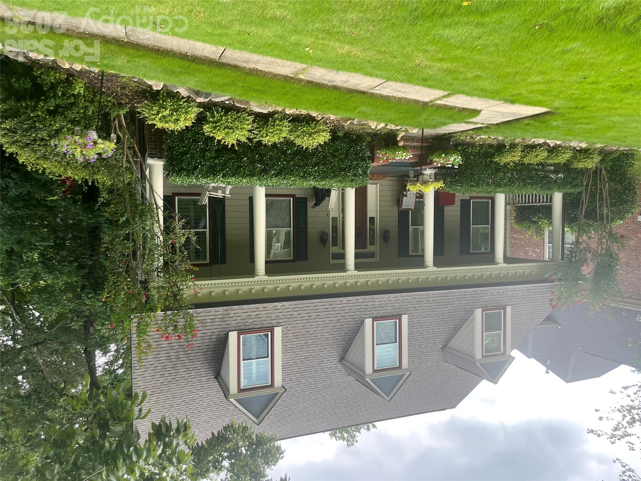 223 N Brackenbury Lane