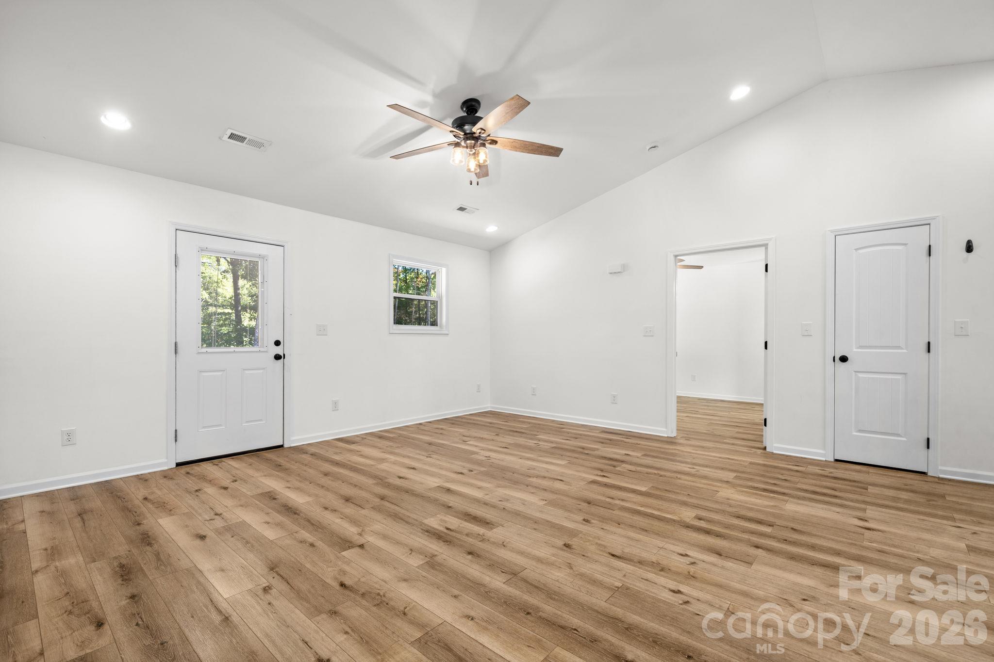 Single Family Residence at 280 Haven Ridge Lane, Marion, photo 7 of 35