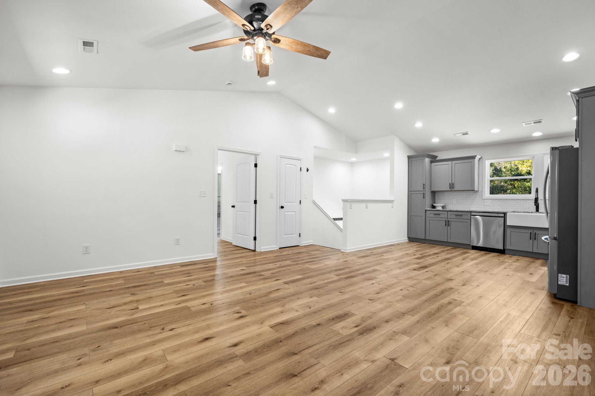 Single Family Residence at 280 Haven Ridge Lane, Marion, photo 8 of 35