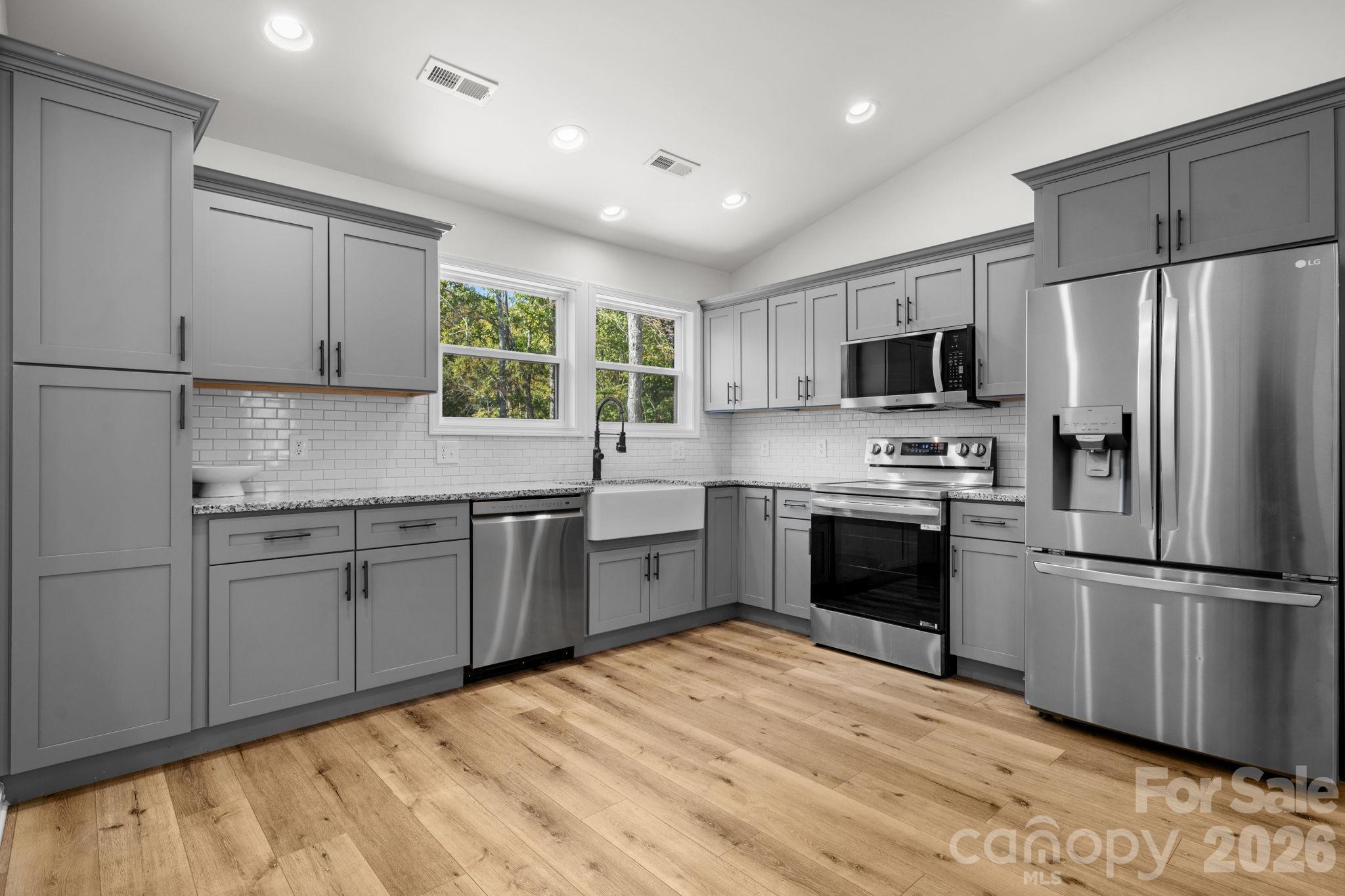 Single Family Residence at 280 Haven Ridge Lane, Marion, photo 9 of 35