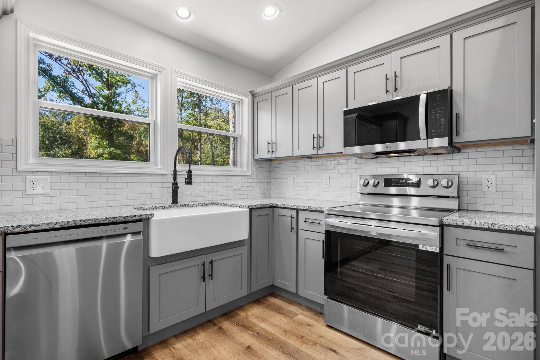 Single Family Residence at 280 Haven Ridge Lane, Marion, photo 10 of 35
