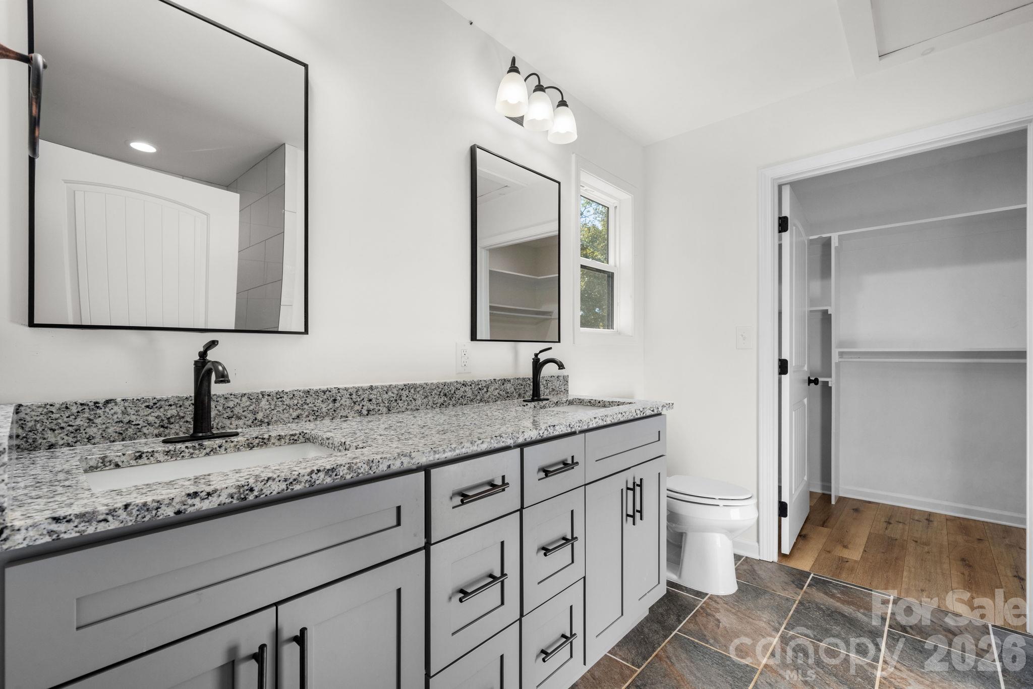 Single Family Residence at 280 Haven Ridge Lane, Marion, photo 13 of 35