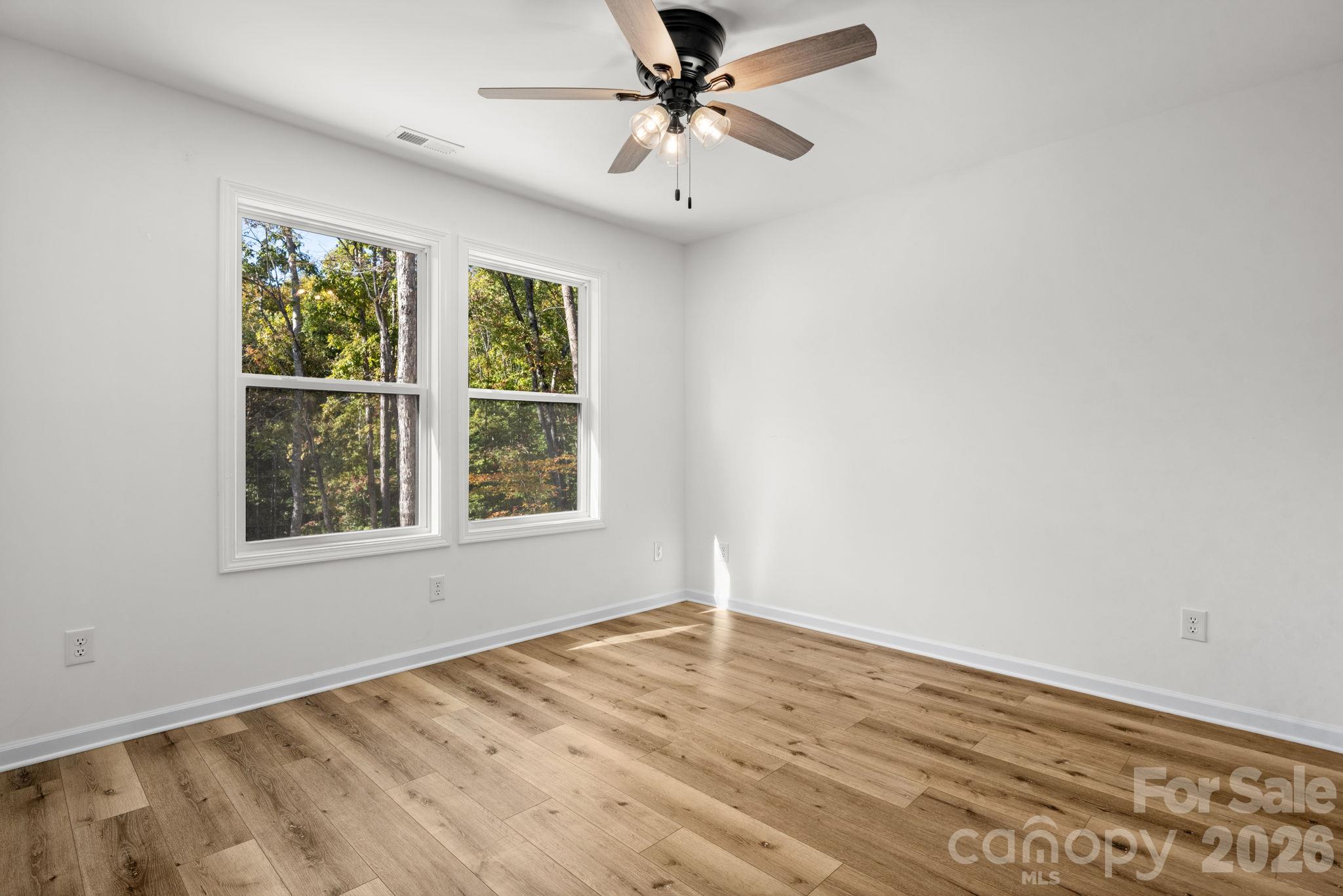 Single Family Residence at 280 Haven Ridge Lane, Marion, photo 16 of 35