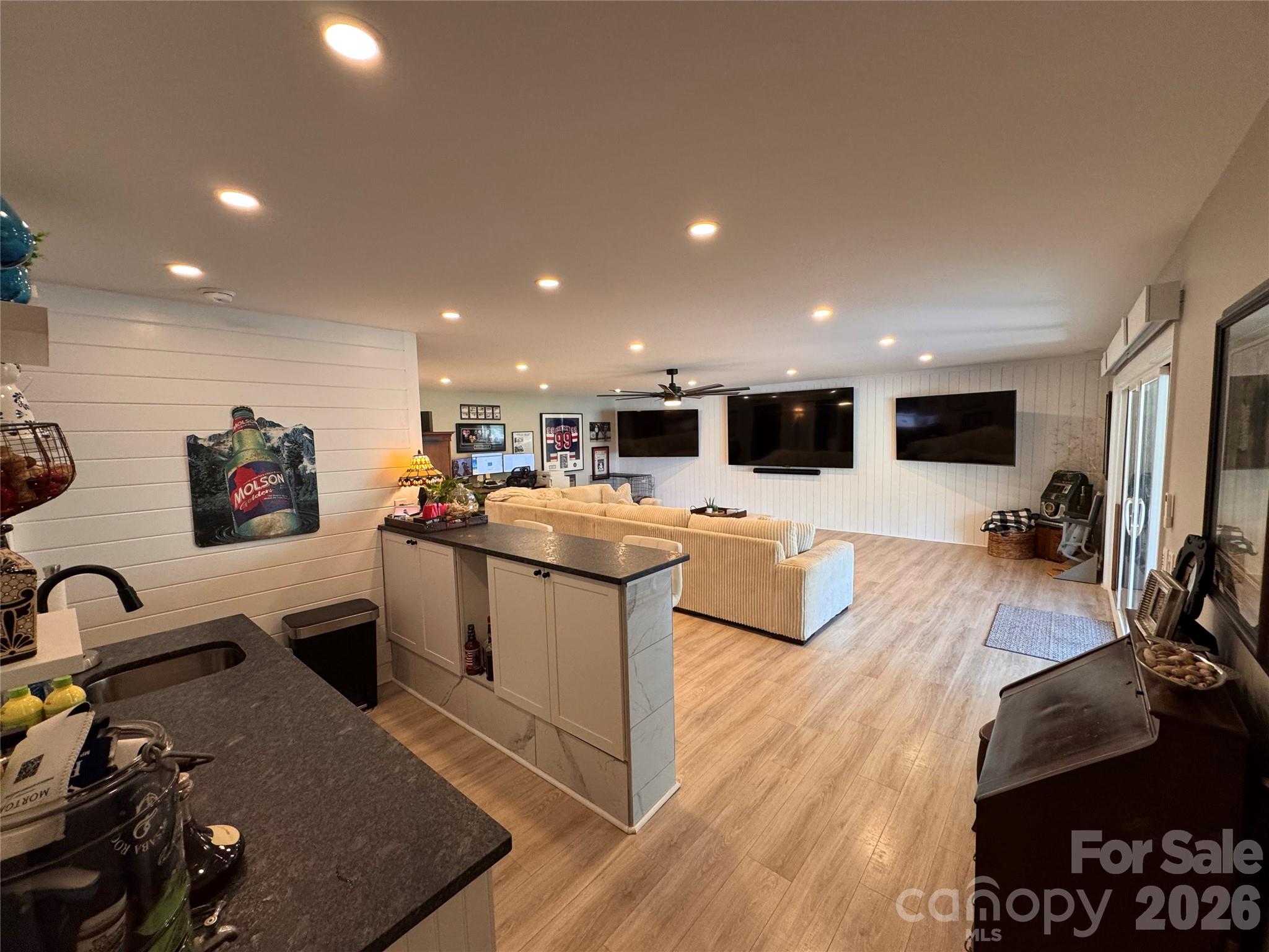 Single Family Residence at 15800 Henry Lane, Huntersville, photo 18 of 48