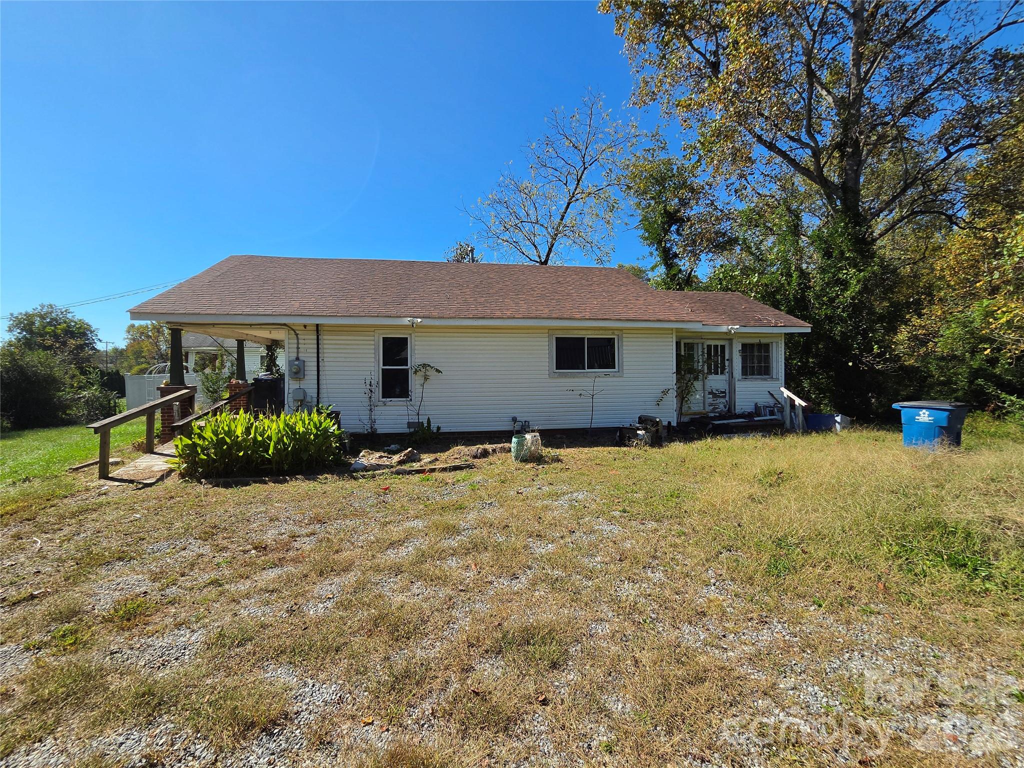 Single Family Residence at 2220 Enon Road, Morganton, photo 5 of 7