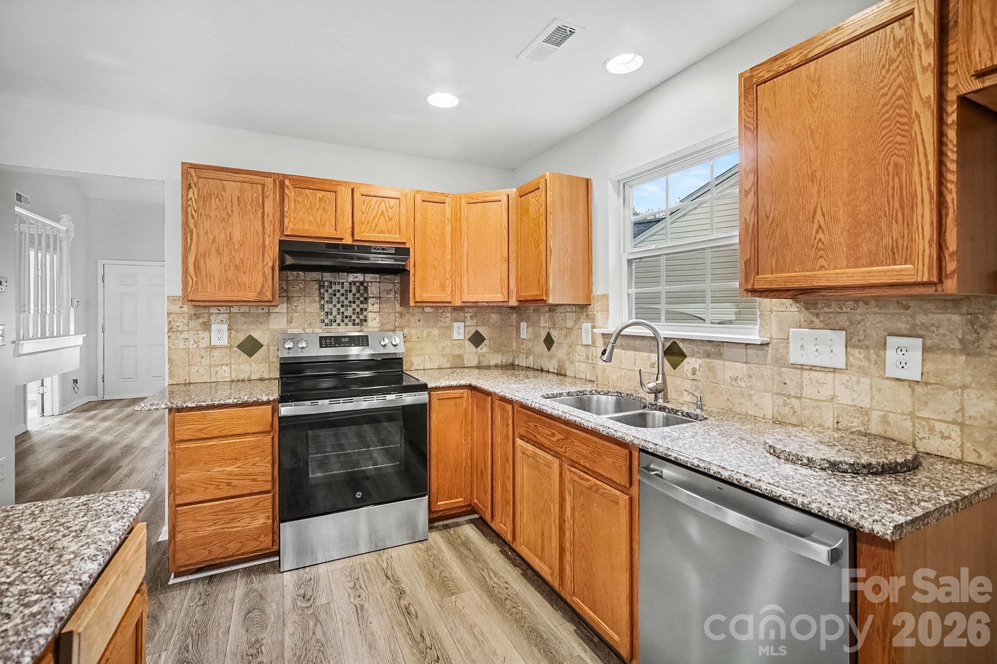 Townhouse at 417 Caddy Street, Fort Mill, photo 20 of 43