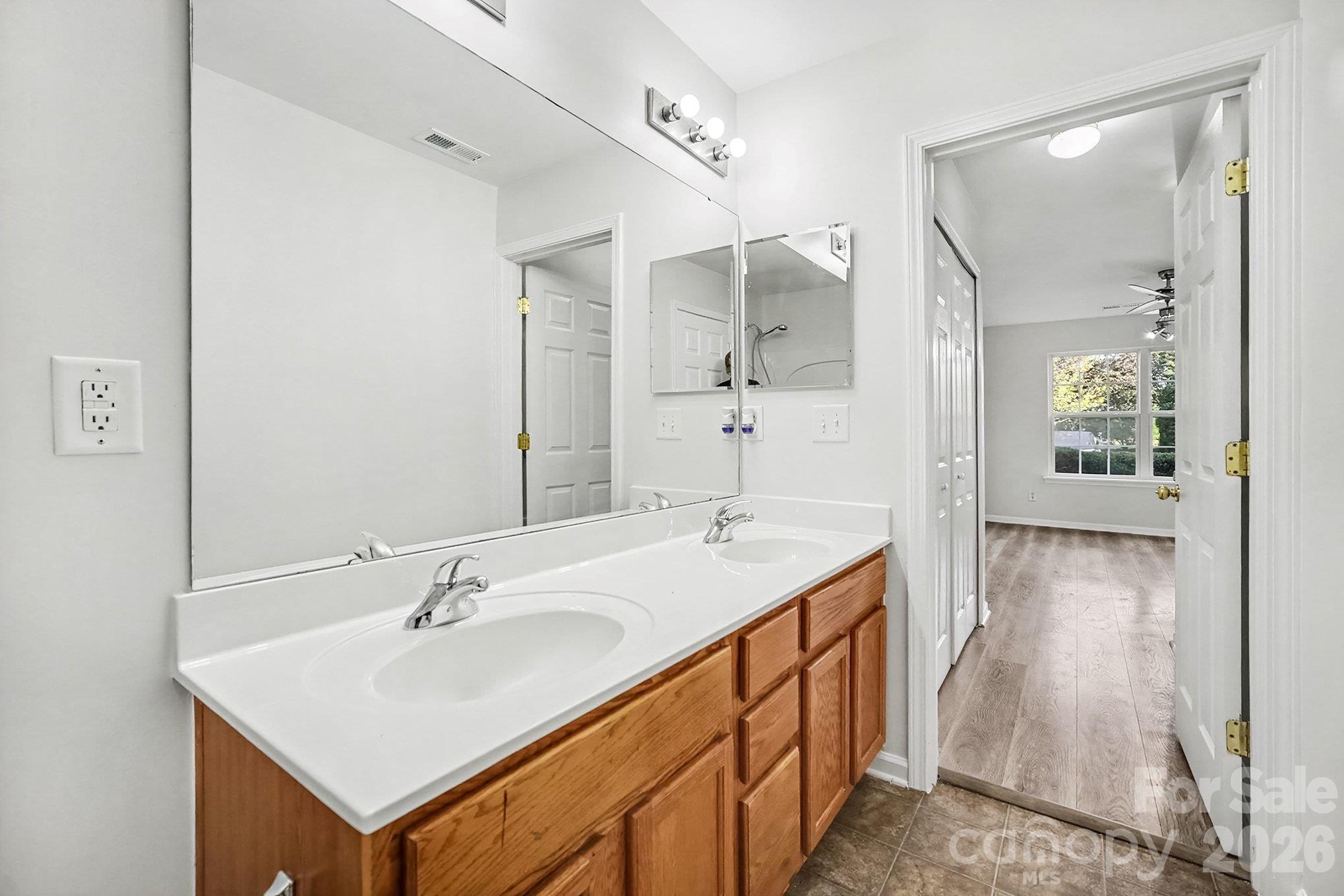 Townhouse at 417 Caddy Street, Fort Mill, photo 26 of 43