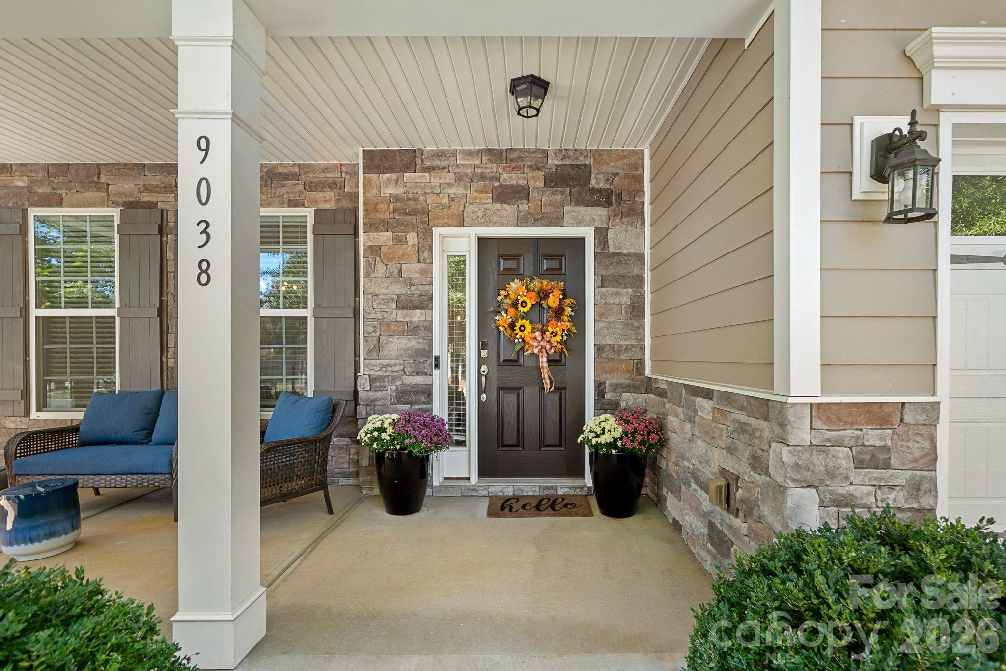 Single Family Residence at 9038 Loch Glen Way, Charlotte, photo 3 of 41