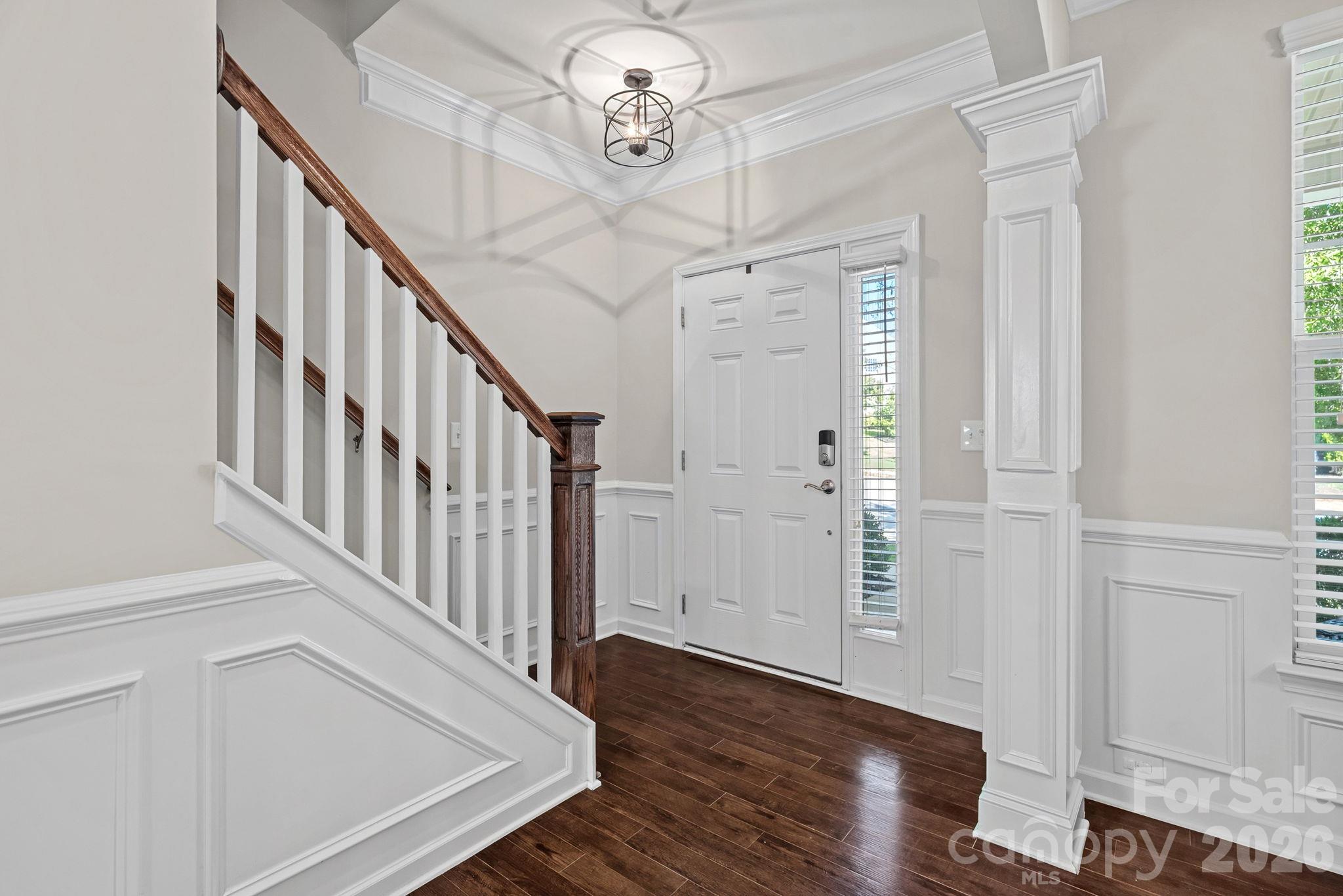 Single Family Residence at 9038 Loch Glen Way, Charlotte, photo 4 of 41