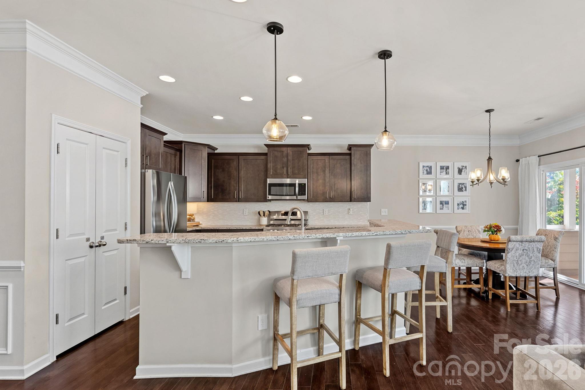 Single Family Residence at 9038 Loch Glen Way, Charlotte, photo 7 of 41