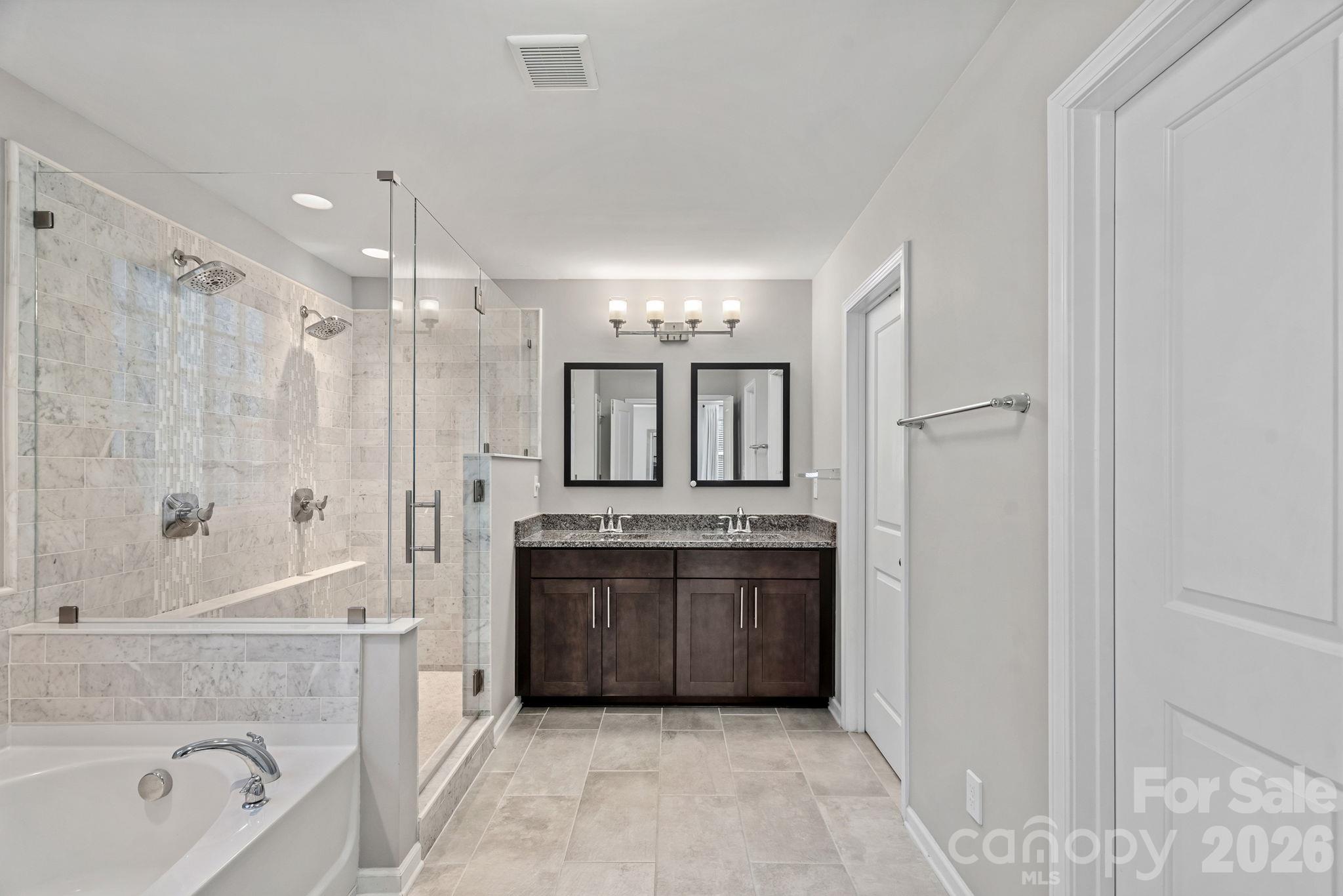 Single Family Residence at 9038 Loch Glen Way, Charlotte, photo 20 of 41