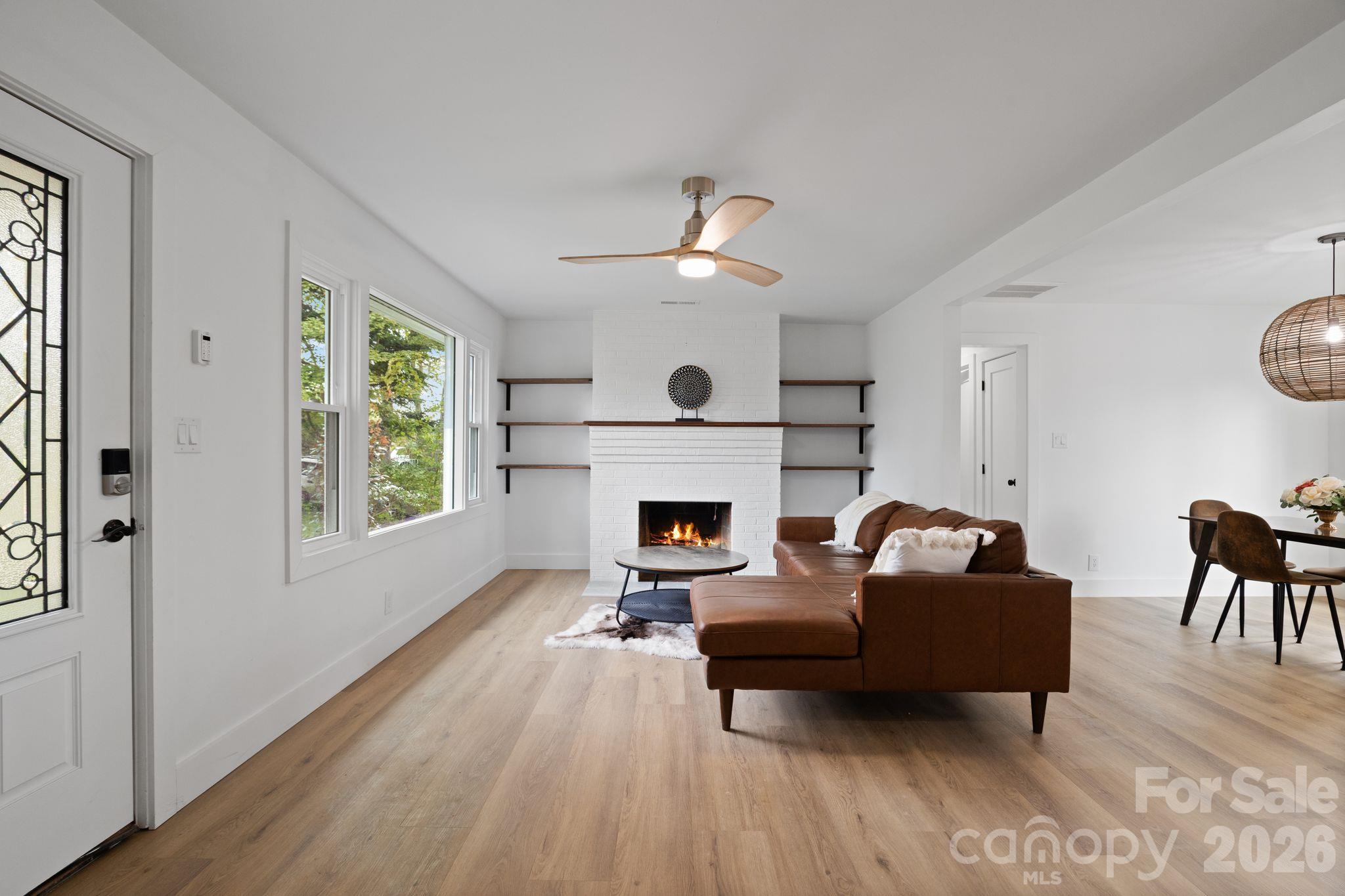 Single Family Residence at 80 Clarendon Road, Asheville, photo 4 of 38