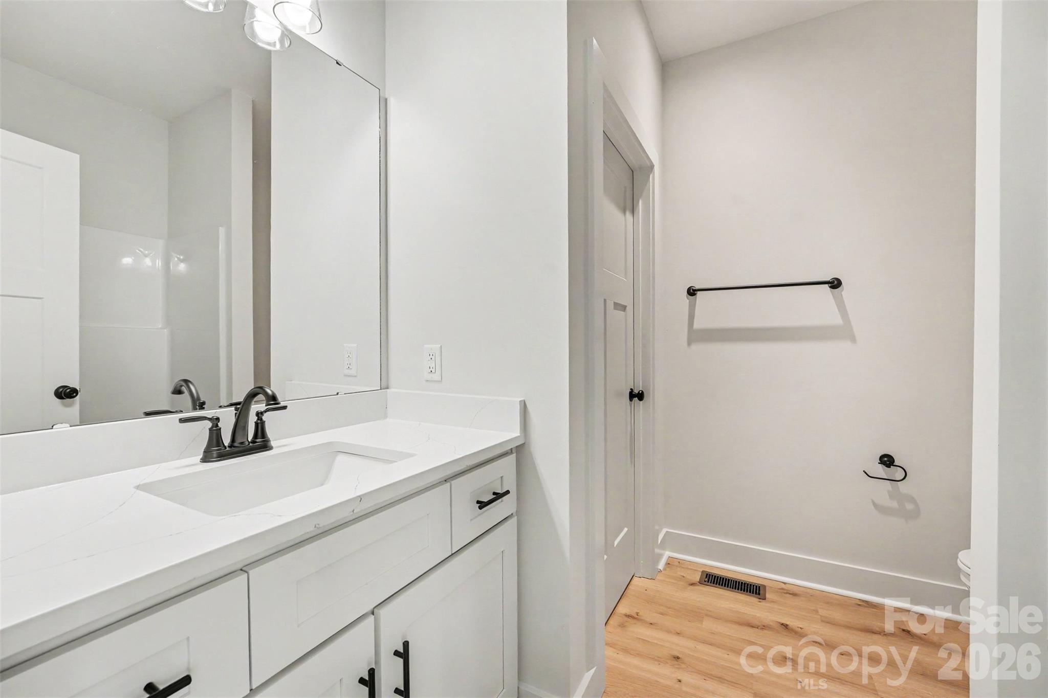 Primary bath ensuite - 902 W 8th Street, Kannapolis