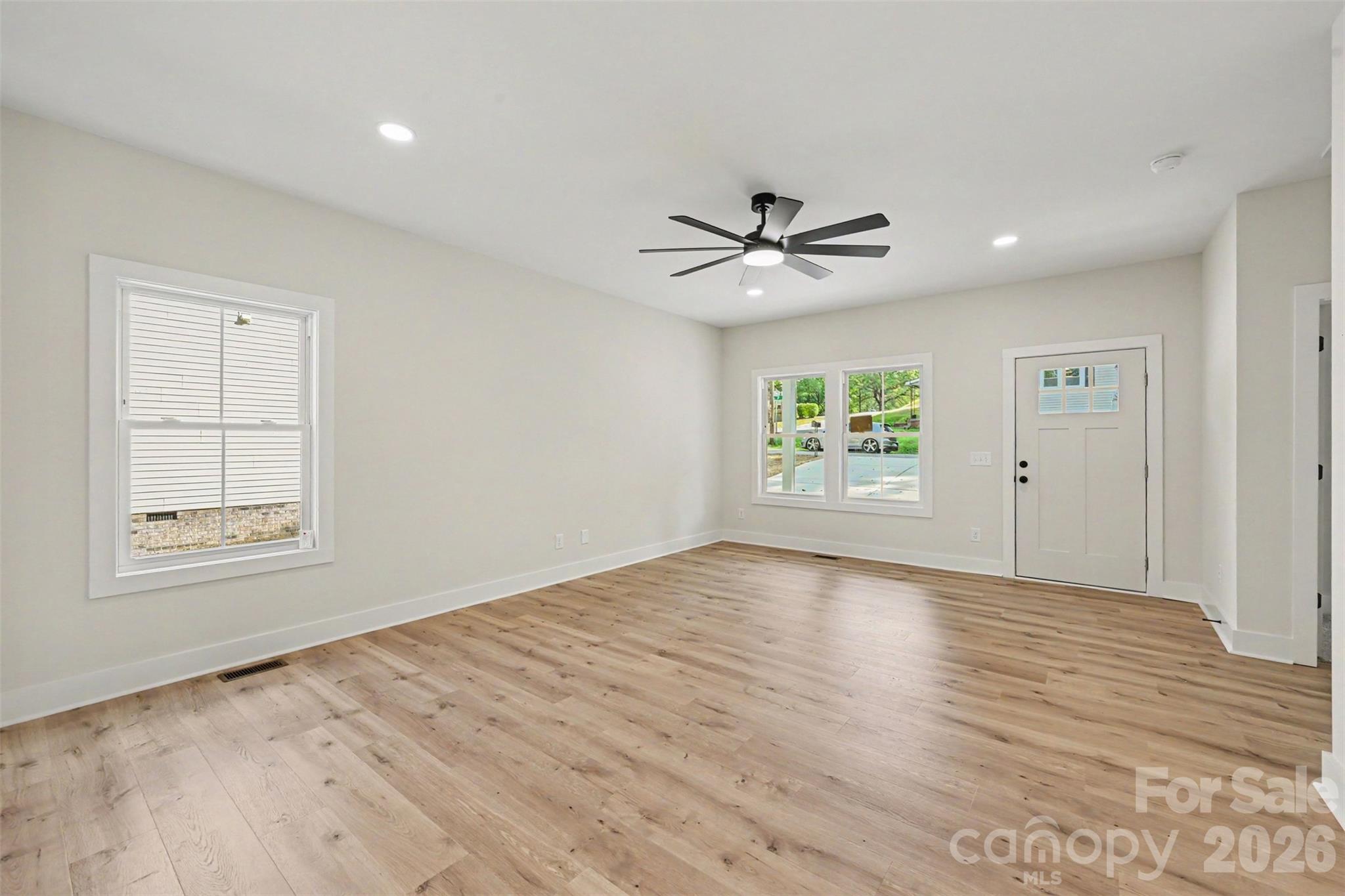 Living area - 910 W 8th Street, Kannapolis