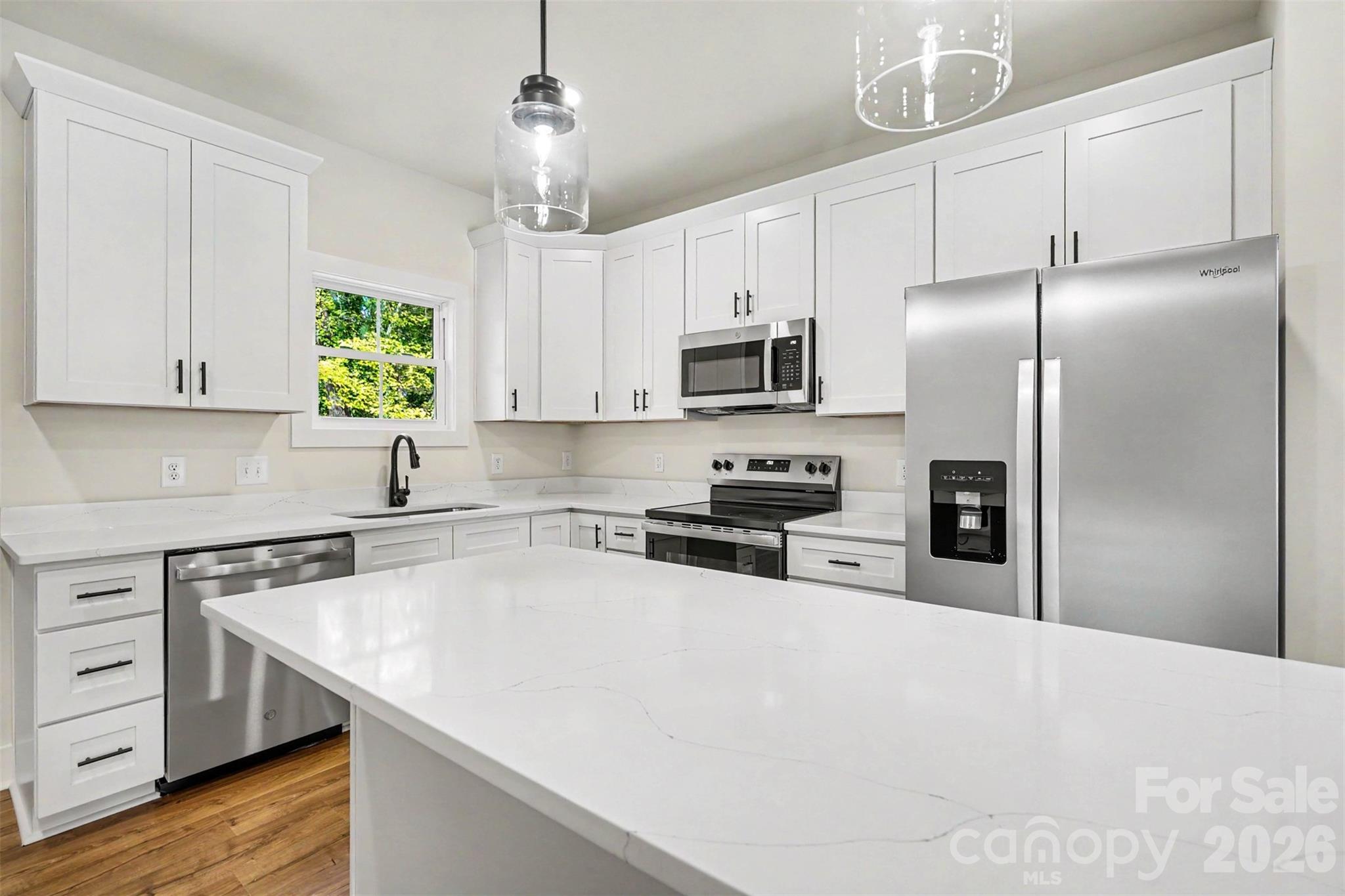 Quartz Countertops - 906 W 8th Street, Kannapolis