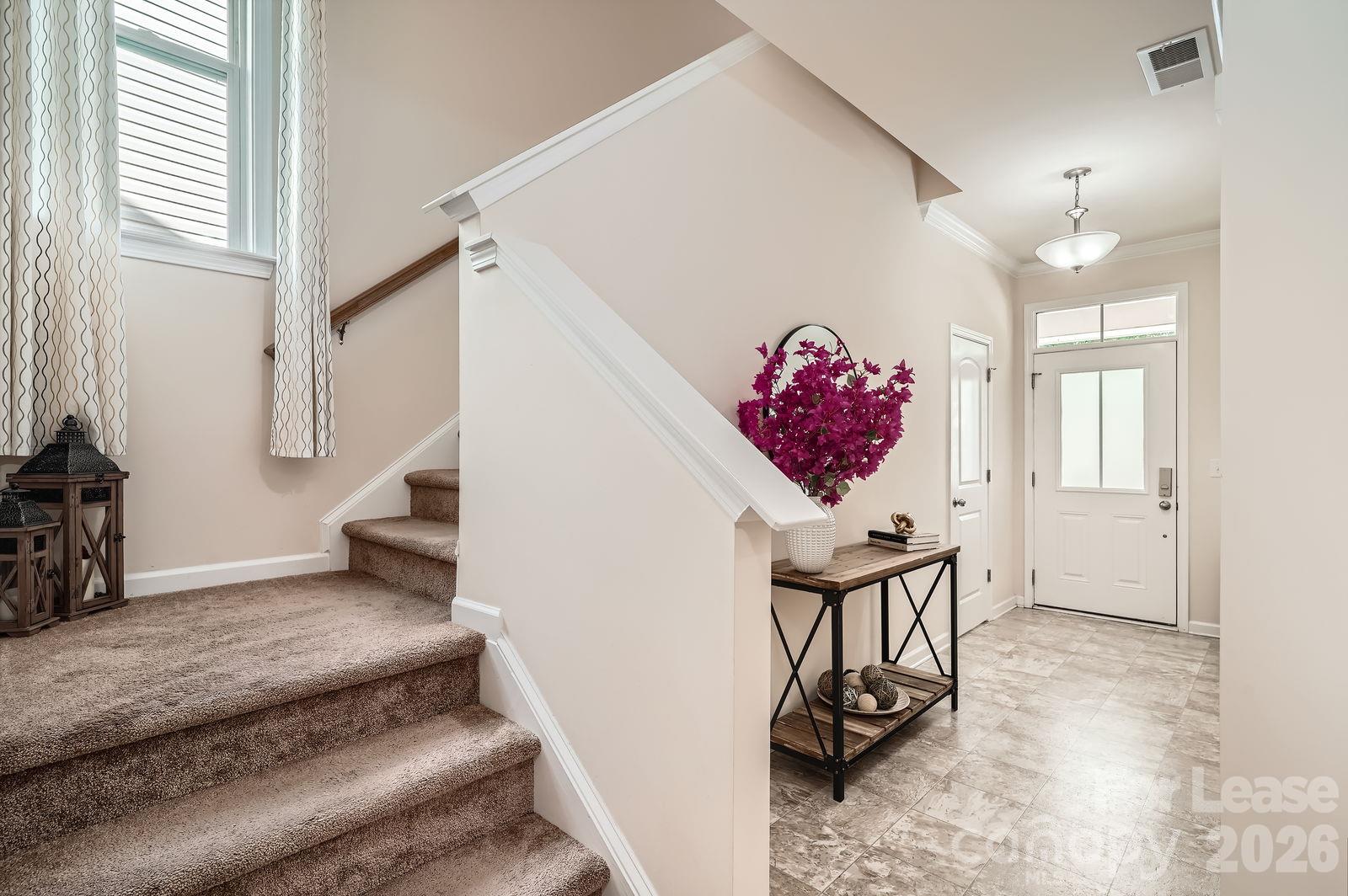 Single Family Residence at 14122 Ridgewater Way, Charlotte, photo 5 of 29