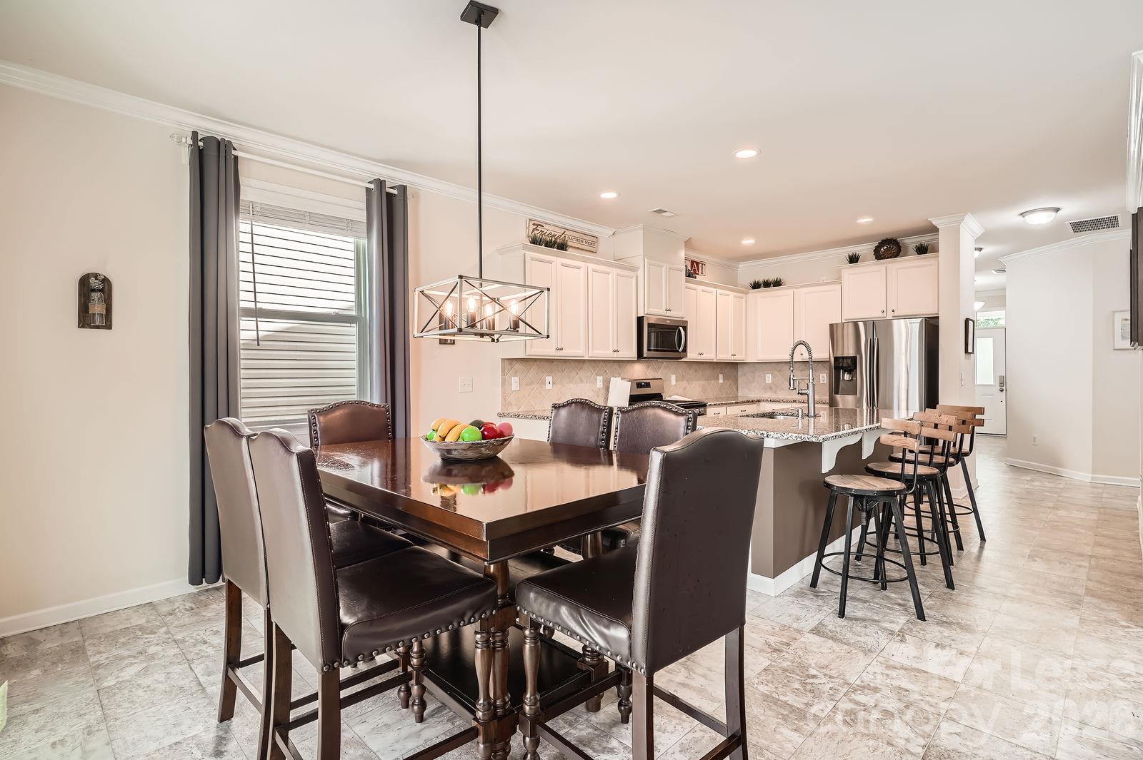 Single Family Residence at 14122 Ridgewater Way, Charlotte, photo 11 of 29