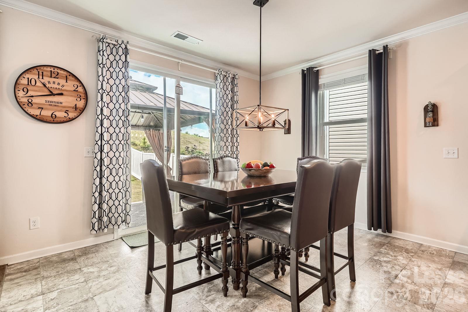 Single Family Residence at 14122 Ridgewater Way, Charlotte, photo 12 of 29