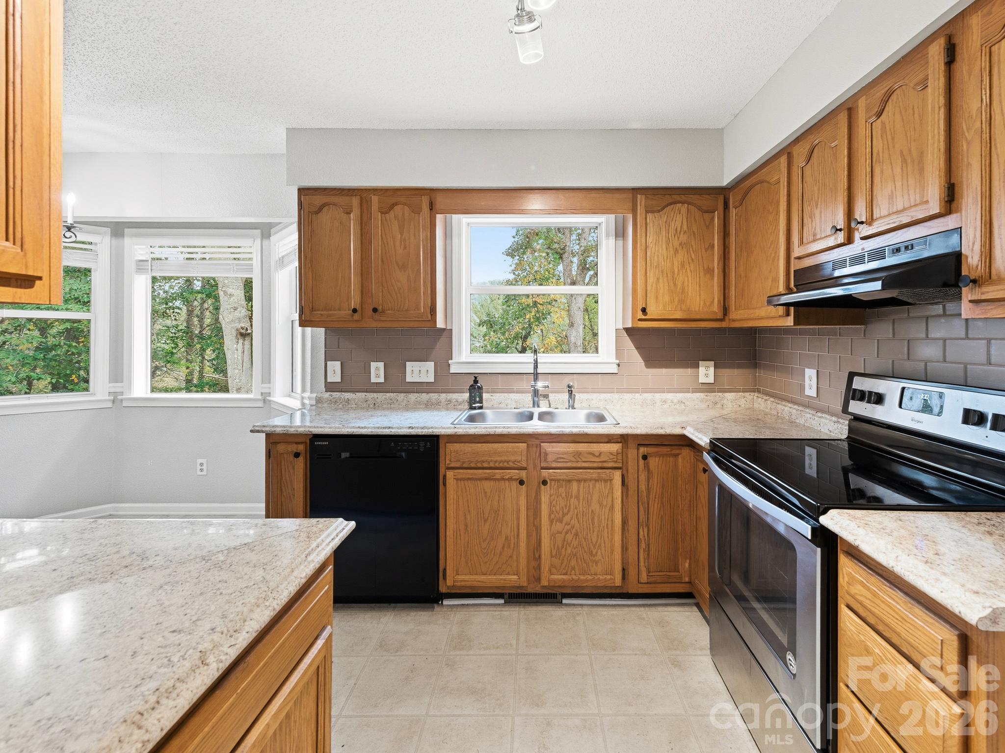 Single Family Residence at 8 Rasada Extension, Weaverville, photo 14 of 43