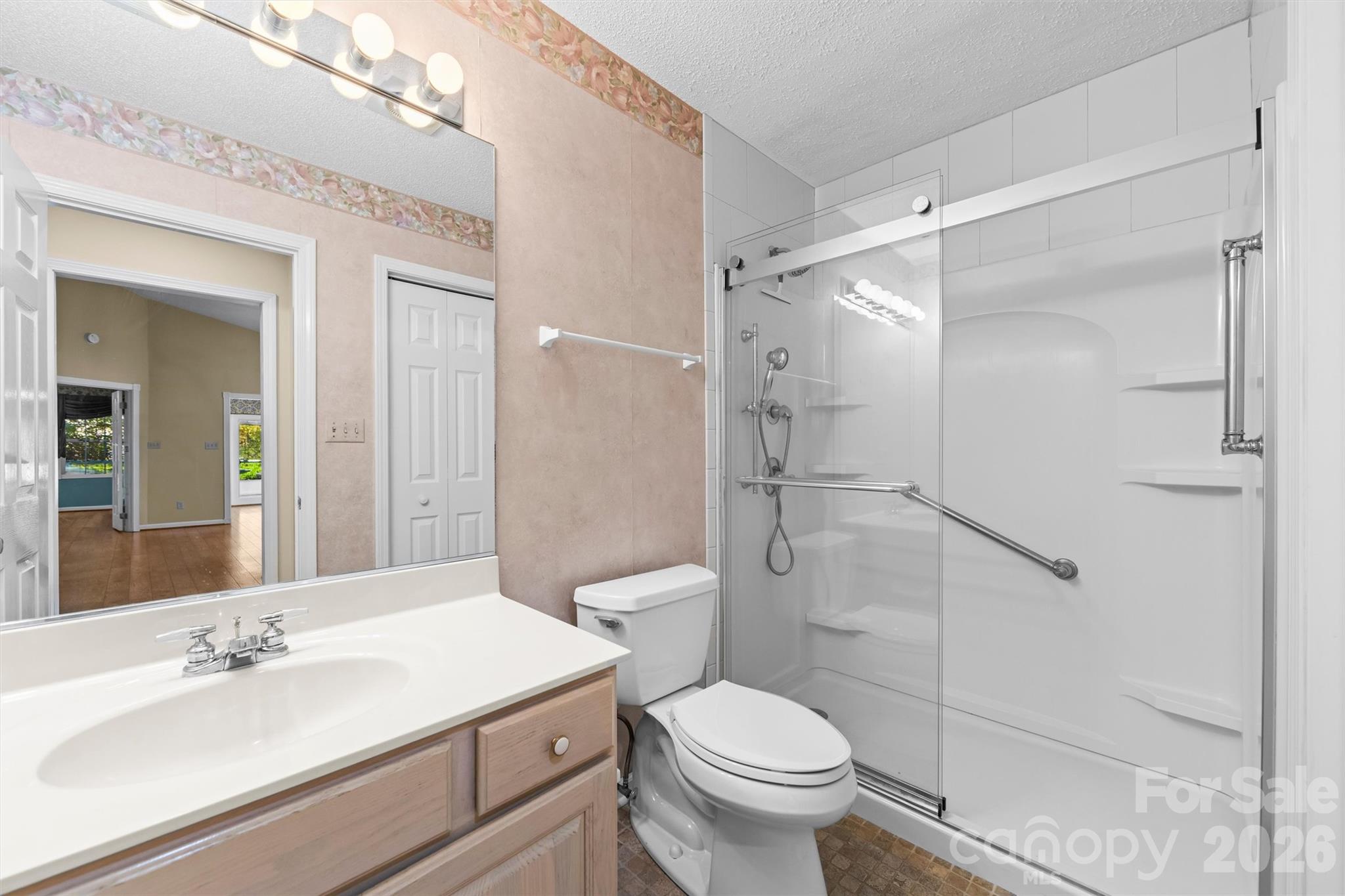 Guest Bathroom - 11 Heather Way, Candler
