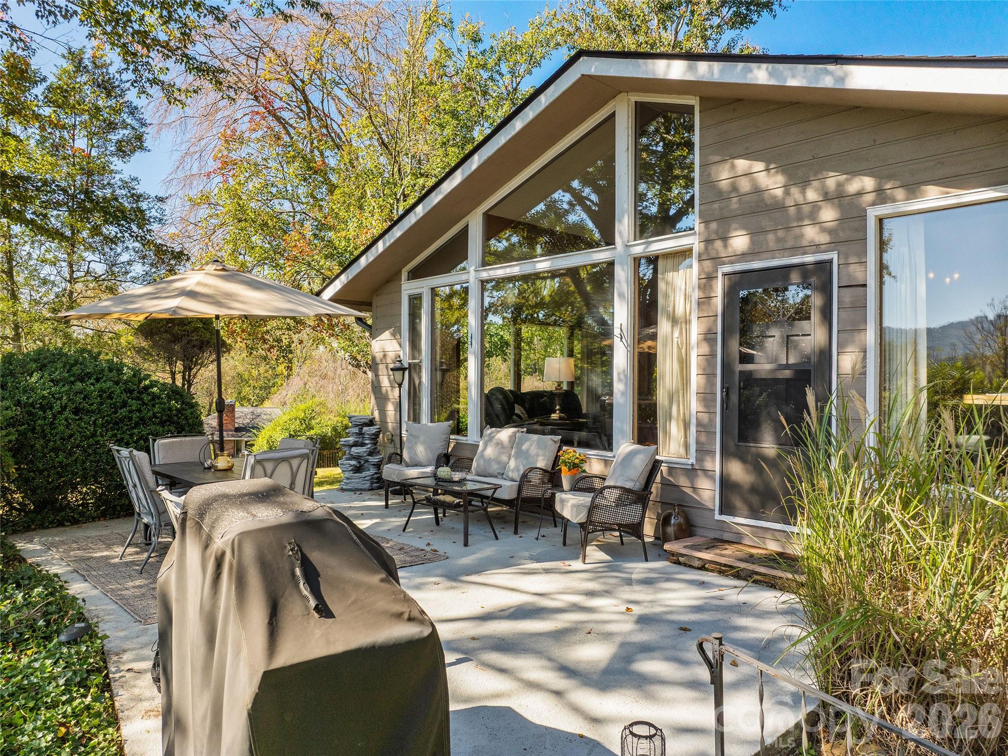 Single Family Residence at 115 Wild Cherry Road, Asheville, photo 29 of 38