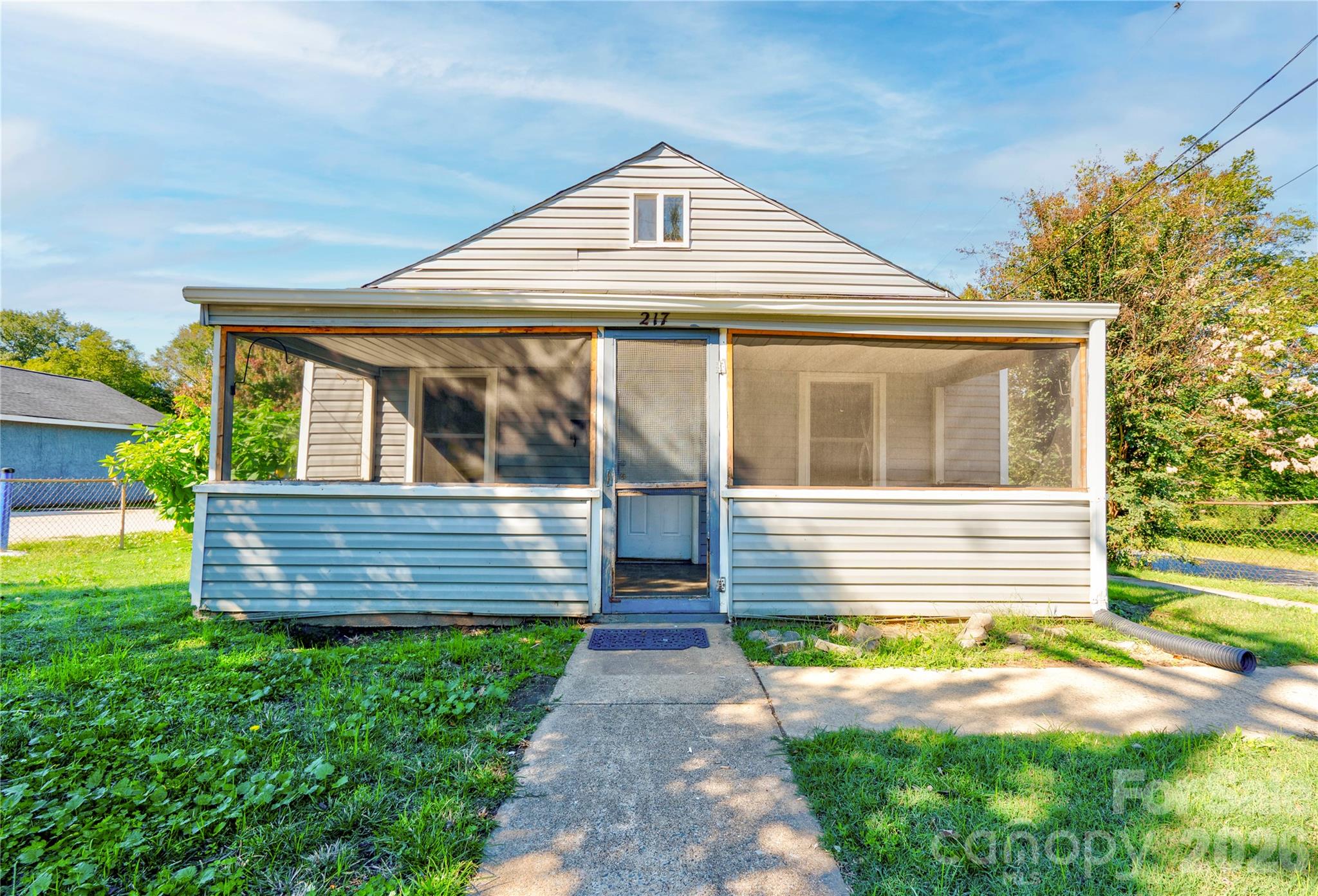 Single Family Residence at 217 Lineberger Street, Shelby, photo 7 of 16
