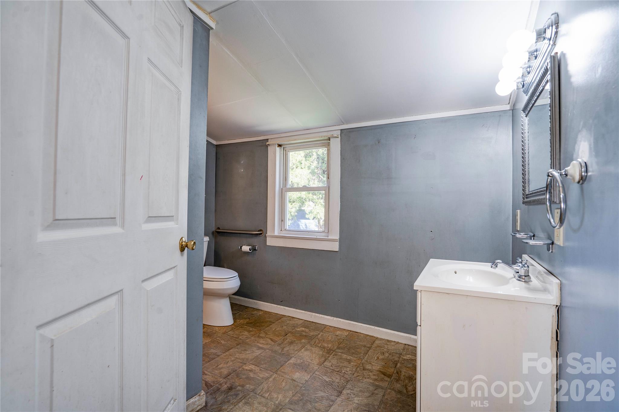 Single Family Residence at 217 Lineberger Street, Shelby, photo 13 of 16