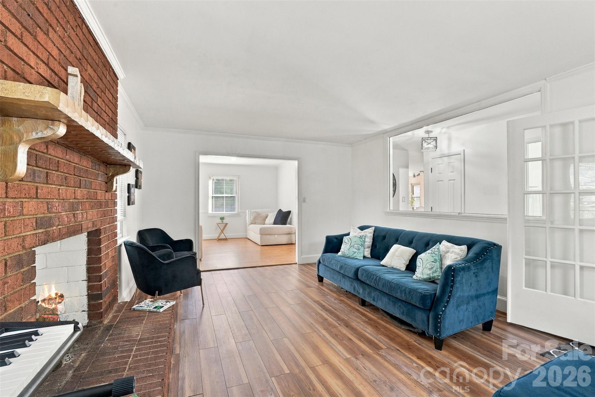 Single Family Residence at 4206 Foxmoor Drive, Charlotte, photo 6 of 48