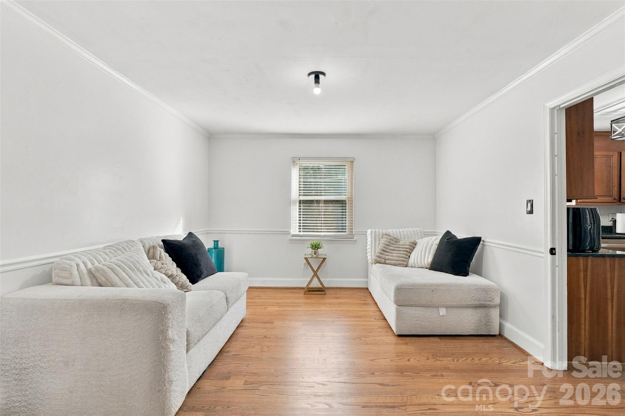 Single Family Residence at 4206 Foxmoor Drive, Charlotte, photo 10 of 48