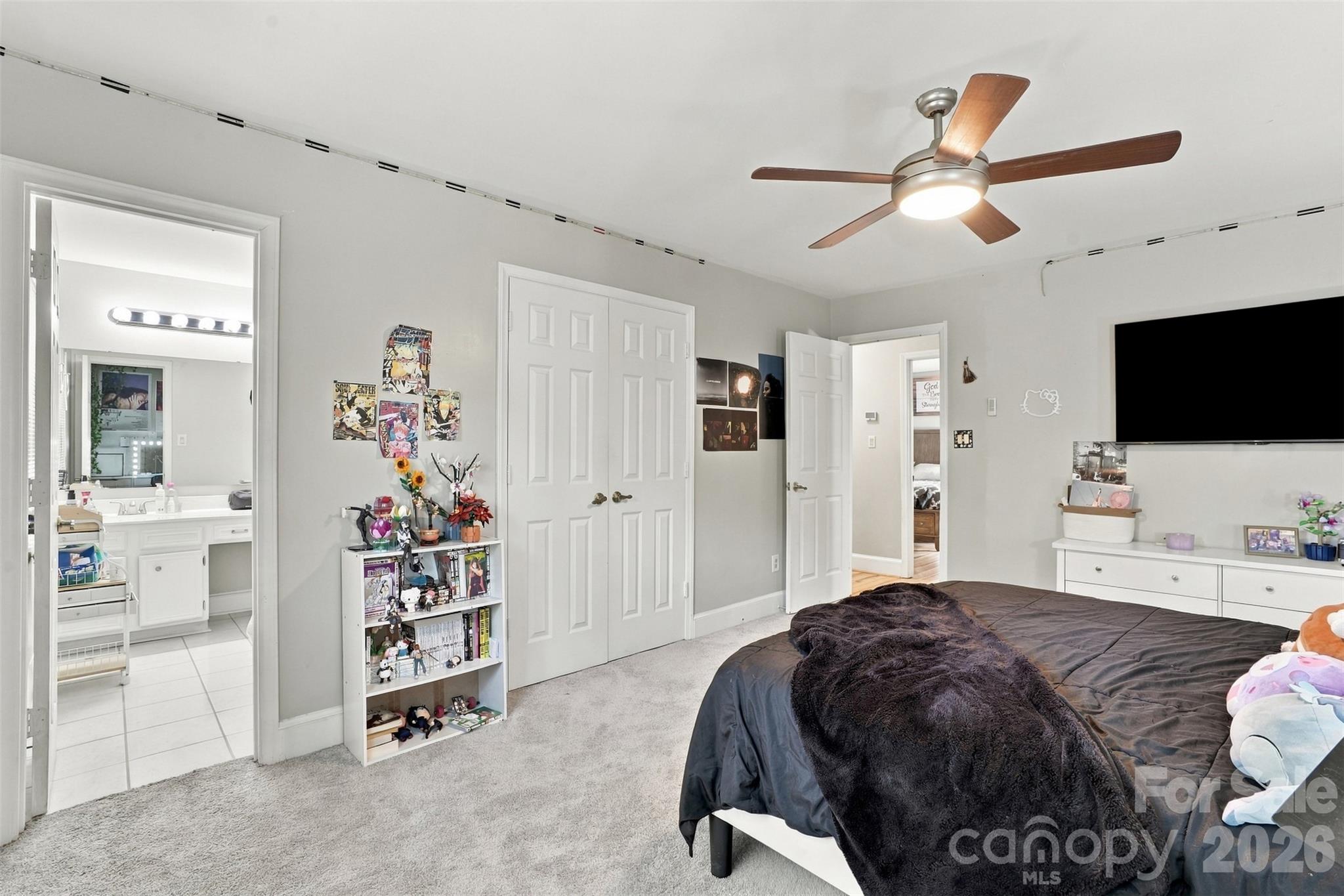 Single Family Residence at 4206 Foxmoor Drive, Charlotte, photo 28 of 48