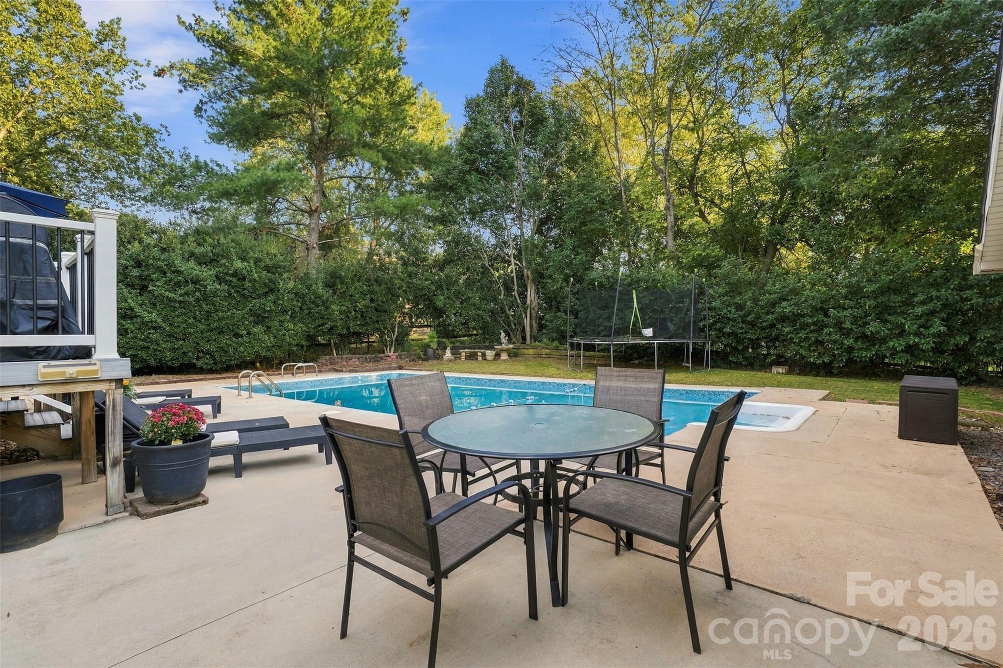 outdoor dinning area - 4206 Foxmoor Drive, Charlotte