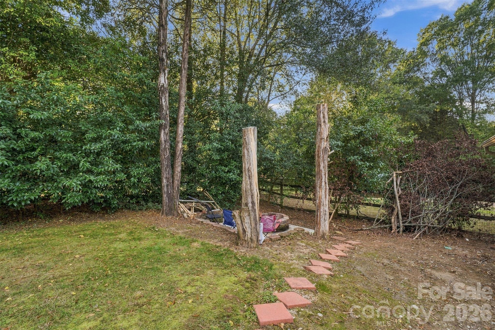 Single Family Residence at 4206 Foxmoor Drive, Charlotte, photo 44 of 48