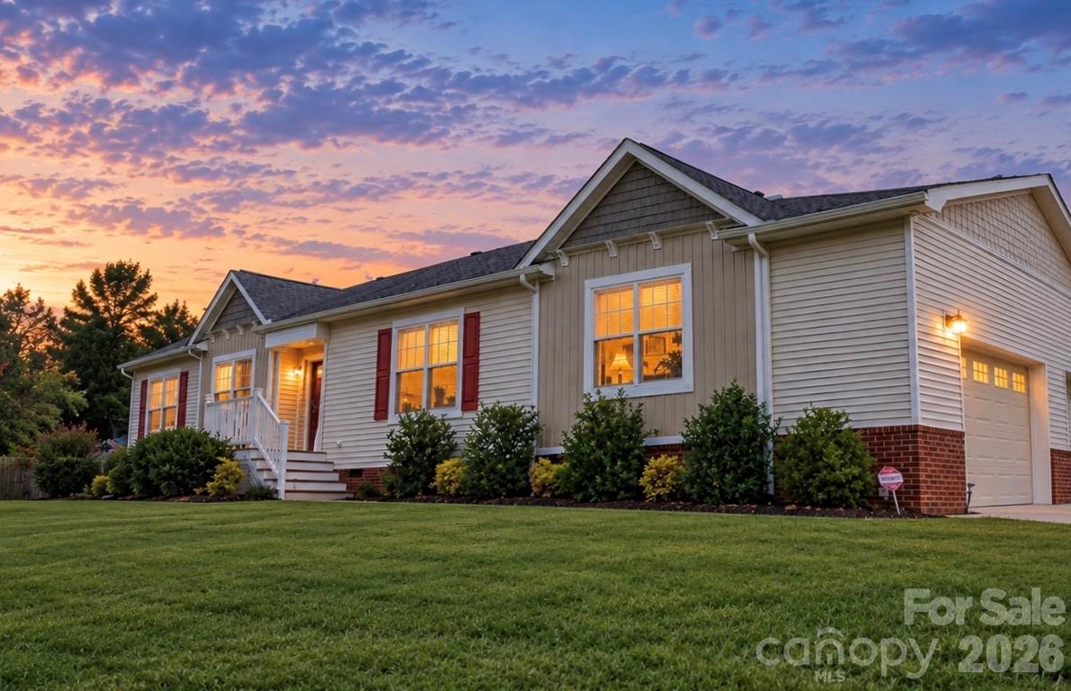 A Beautiful Home! - 224 Pete Luther Road, Candler