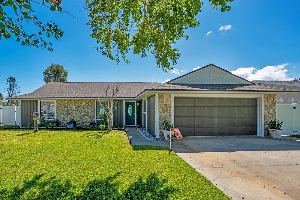 16 TARPON AVE